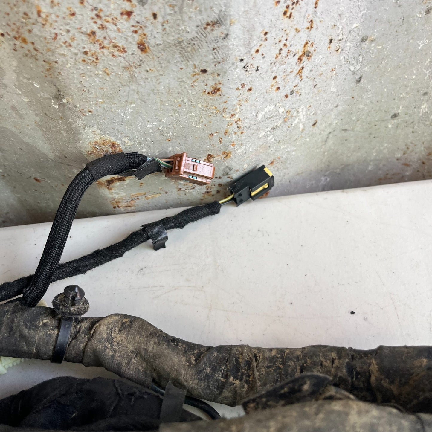 2015 DODGE CHALLENGER ENGINE ROOM FRONT BODY WIRE WIRING HARNESS 68225889AD OEM
