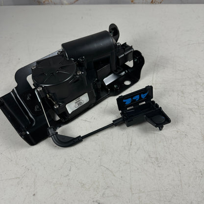 2014-2019 CHEVROLET CORVETTE C7 REAR TAILGATE TRUNK LID LOCK LATCH ACTUATOR OEM