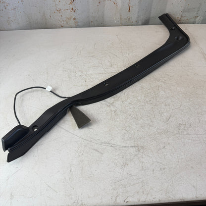 2017-2020 MASERATI LEVANTE LEFT SIDE LIFTGATE TRUNK ANTI PINCH SENSOR COVER OEM
