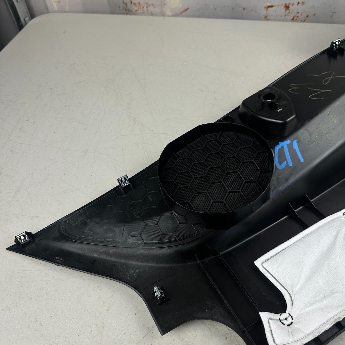 14-19 CHEVROLET CORVETTE C7 REAR LEFT DRIVER SIDE LOWER QUARTER TRIM PANEL OEM