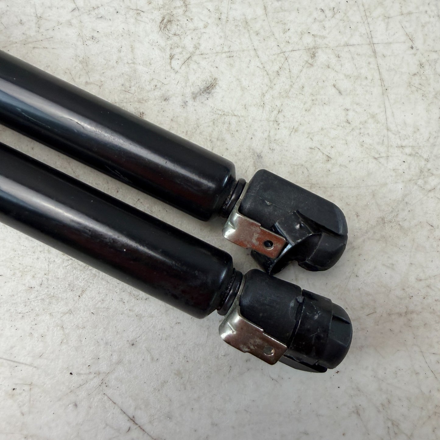 2005-2013 CHEVROLET CORVETTE REAR TRUNK LID LIFT SUPPORT SHOCK STRUT PAIR OEM