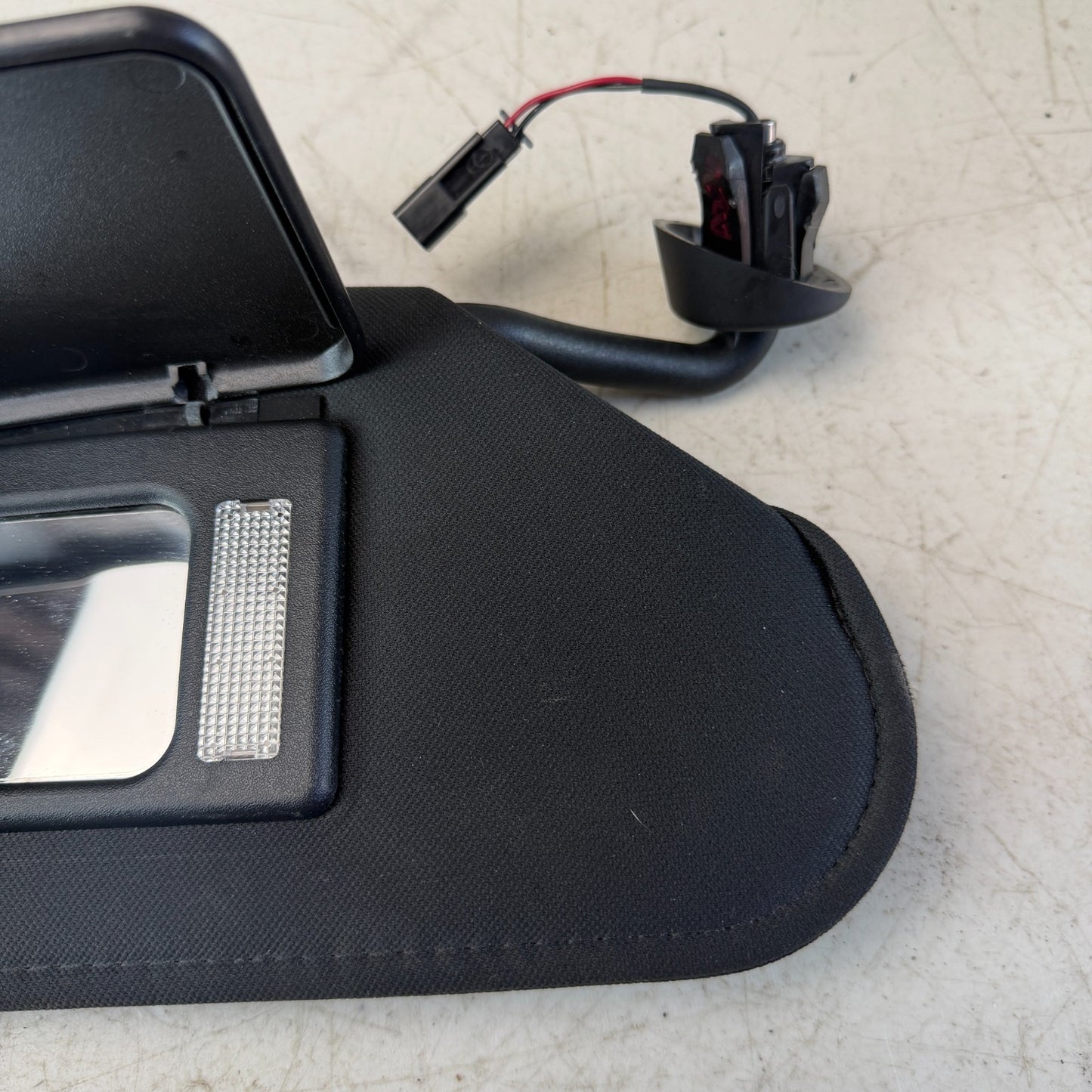 05-13 CHEVROLET CORVETTE FRONT RIGHT PASSENGER SIDE SUNVISOR SUN VISOR BLACK OEM