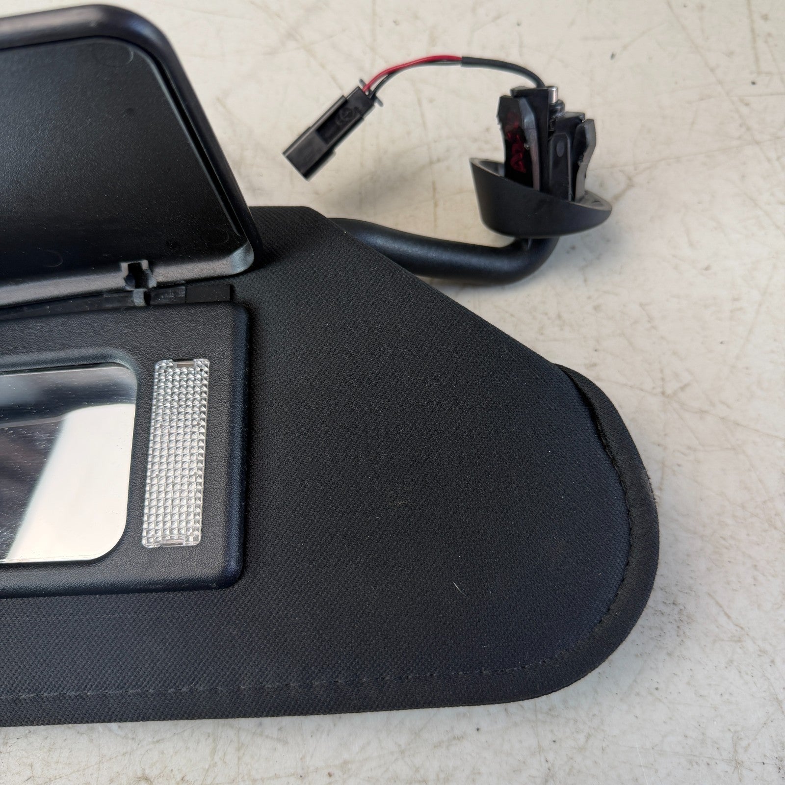 05-13 CHEVROLET CORVETTE FRONT RIGHT PASSENGER SIDE SUNVISOR SUN VISOR BLACK OEM