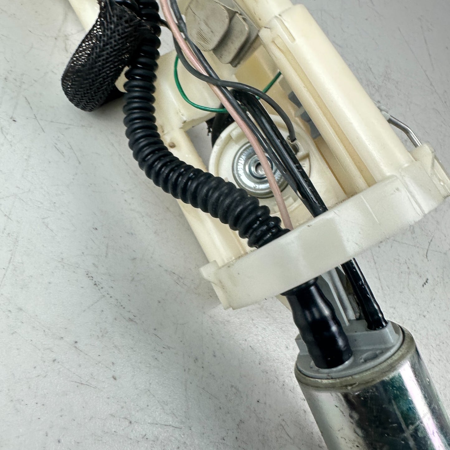 05-13 CHEVROLET CORVETTE CADILLAC XLR LEFT FUEL PUMP MODULE ASSEMBLY TANK OEM