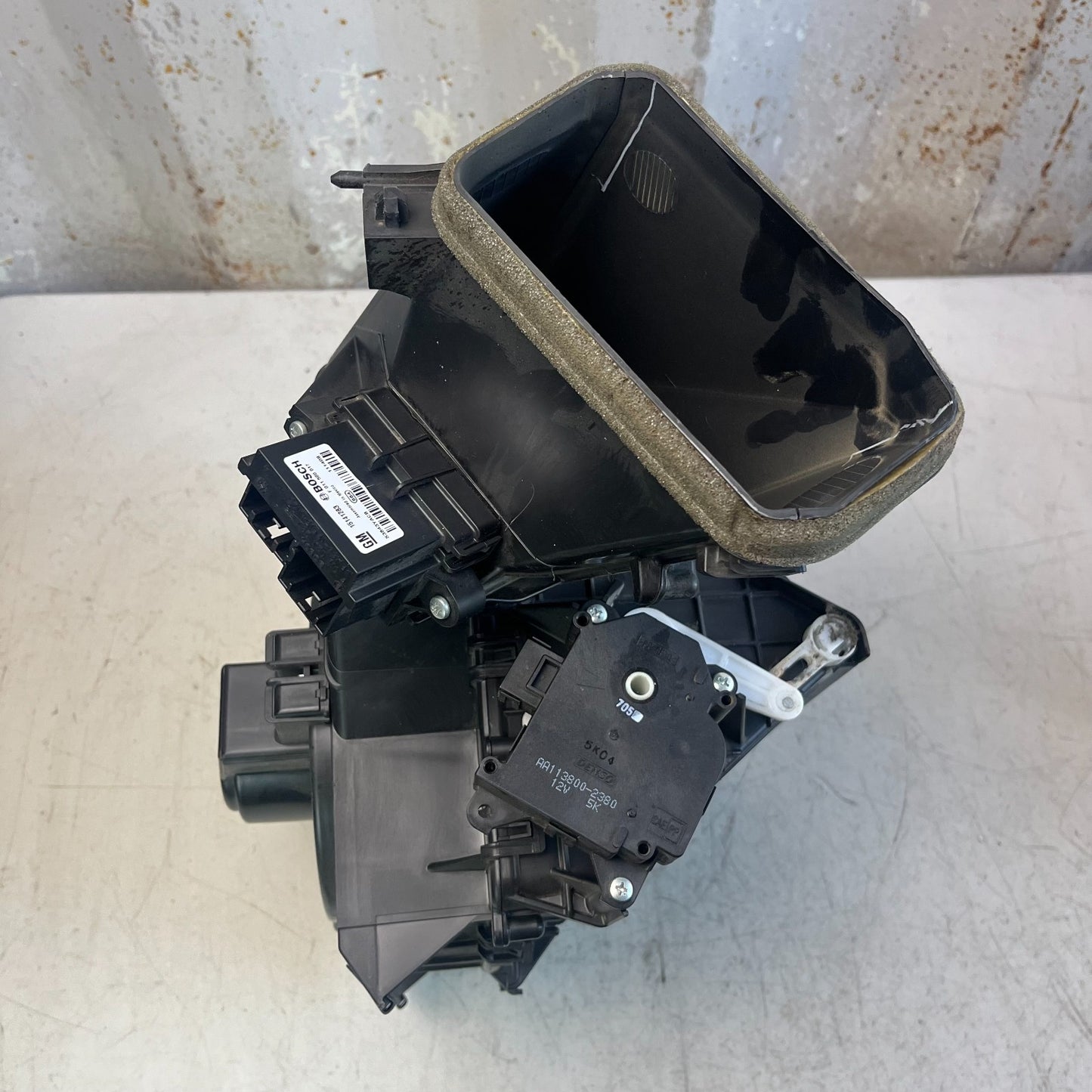 2008-2015 CADILLAC CTS-V AC A/C HEATER BLOWER MOTOR HOUSING BOX 25815339 OEM