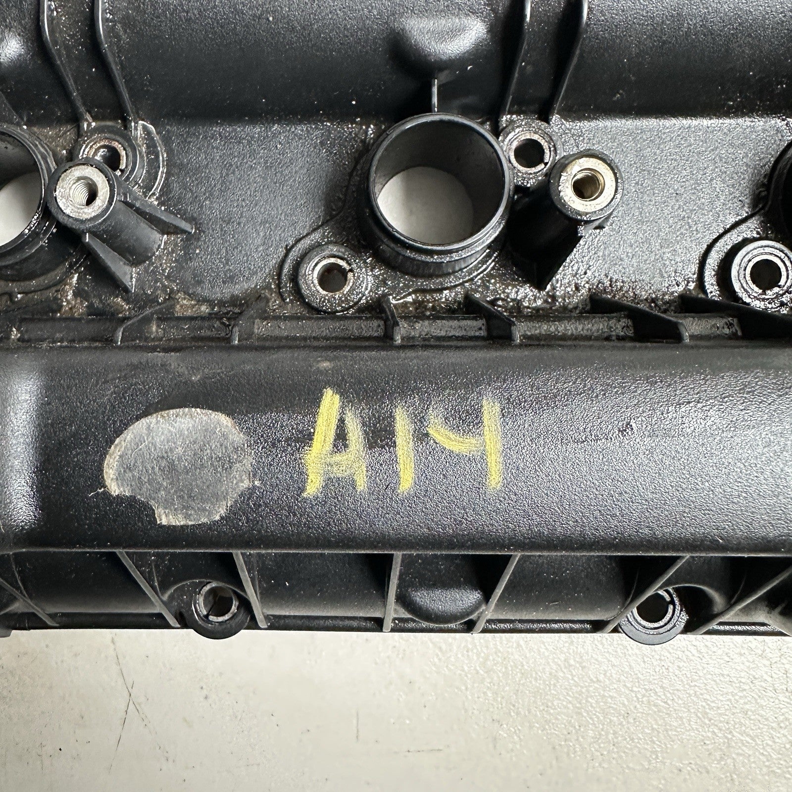 12-14 HYUNDAI GENESIS 3.8L Santa Fe 3.3L RIGHT SIDE VALVE COVER 22420-3CGA0 OEM