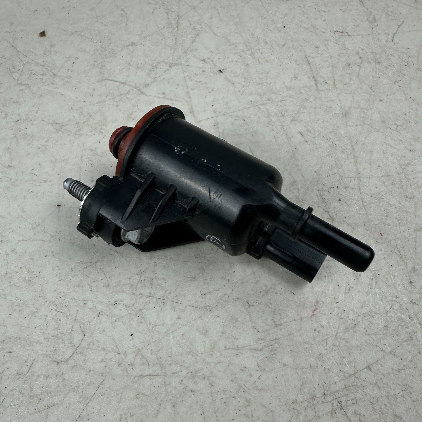 2014-2019 CHEVROLET CORVETTE C7 VAPOR CANISTER PURGE VALVE SOLENOID 12630282 OEM