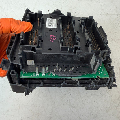 2021-2024 CHEVROLET CAMARO ENGINE COMPARTMENT FUSE BOX RELAY BOX 86806142 OEM