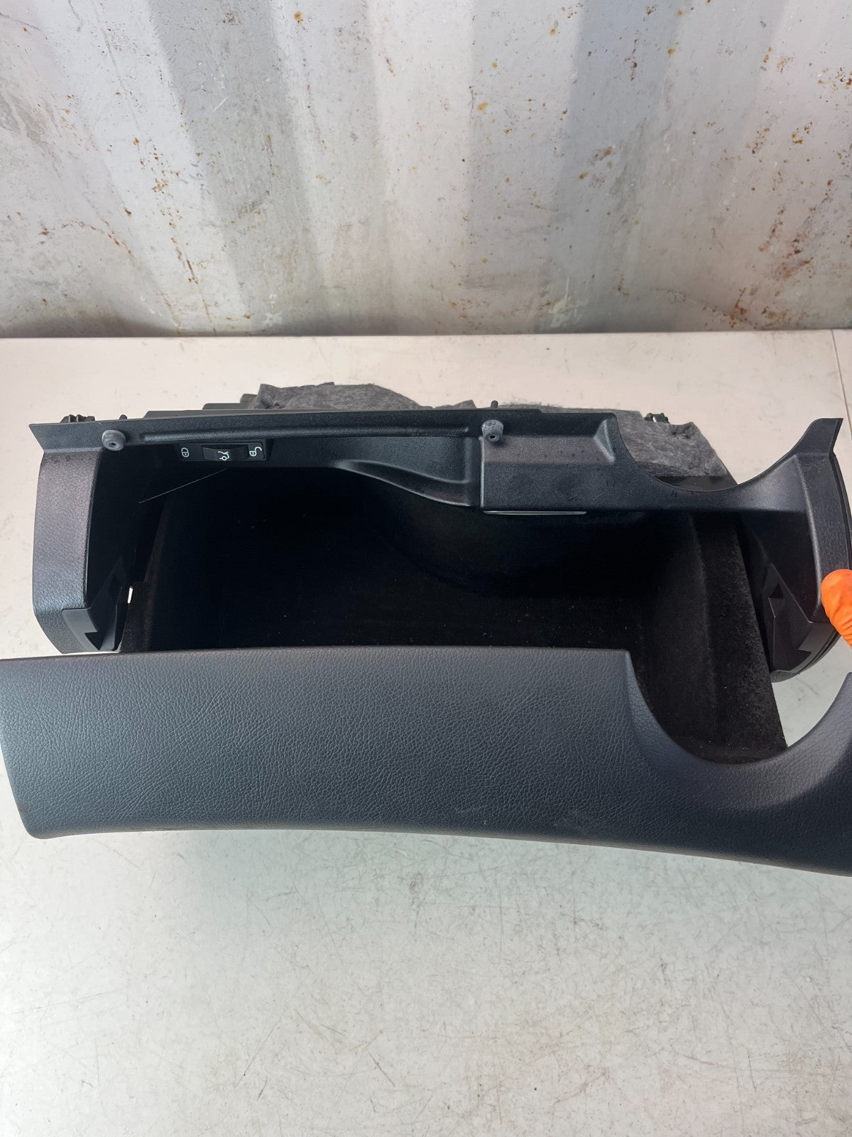 15-21 MERCEDES-BENZ W205 C300 DASH GLOVE BOX STORAGE COMPARTMENT A2056801091 OEM