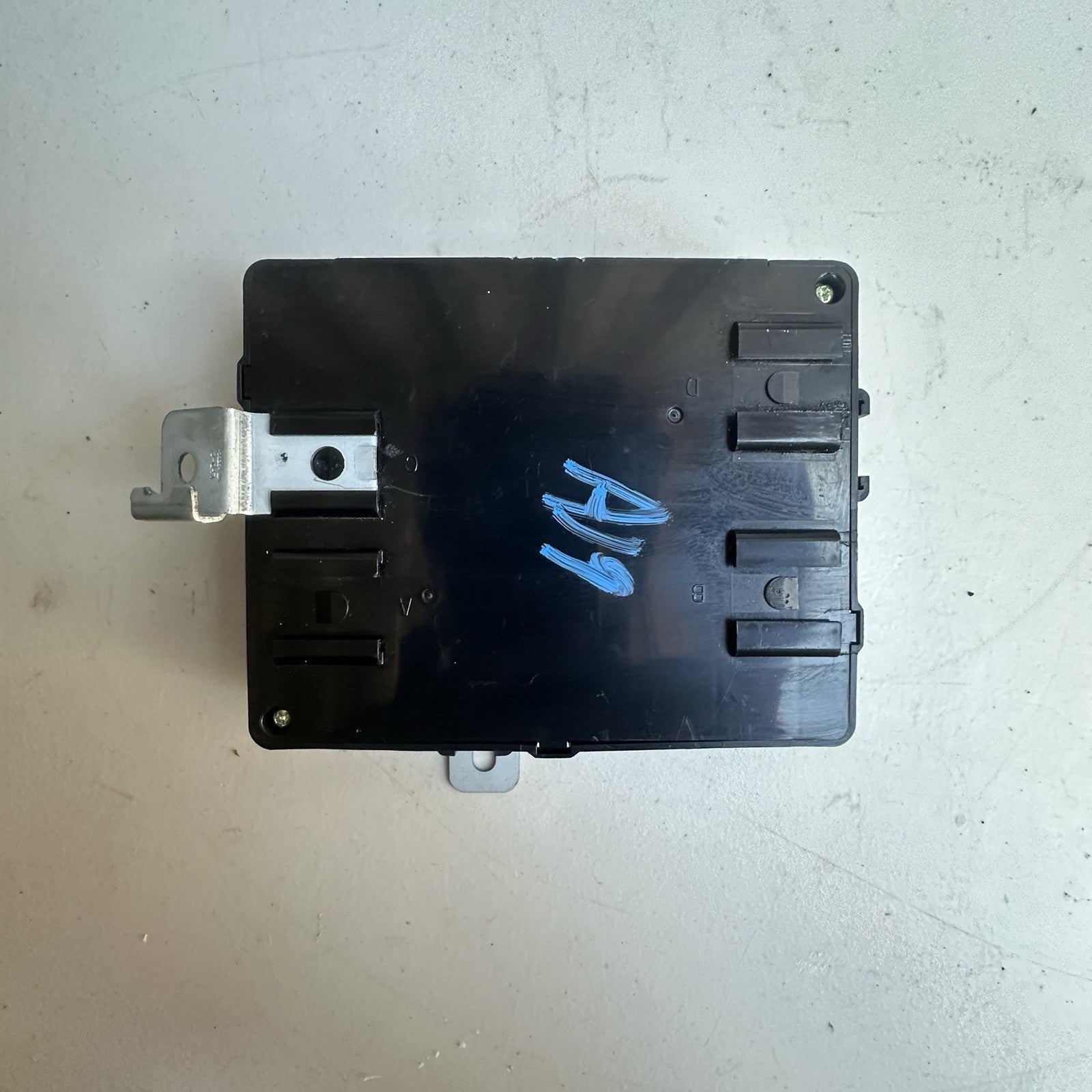 2011 - 2014 HYUNDAI SONATA BODY CONTROL MODULE BCU BCM 95400-3Q004 OEM