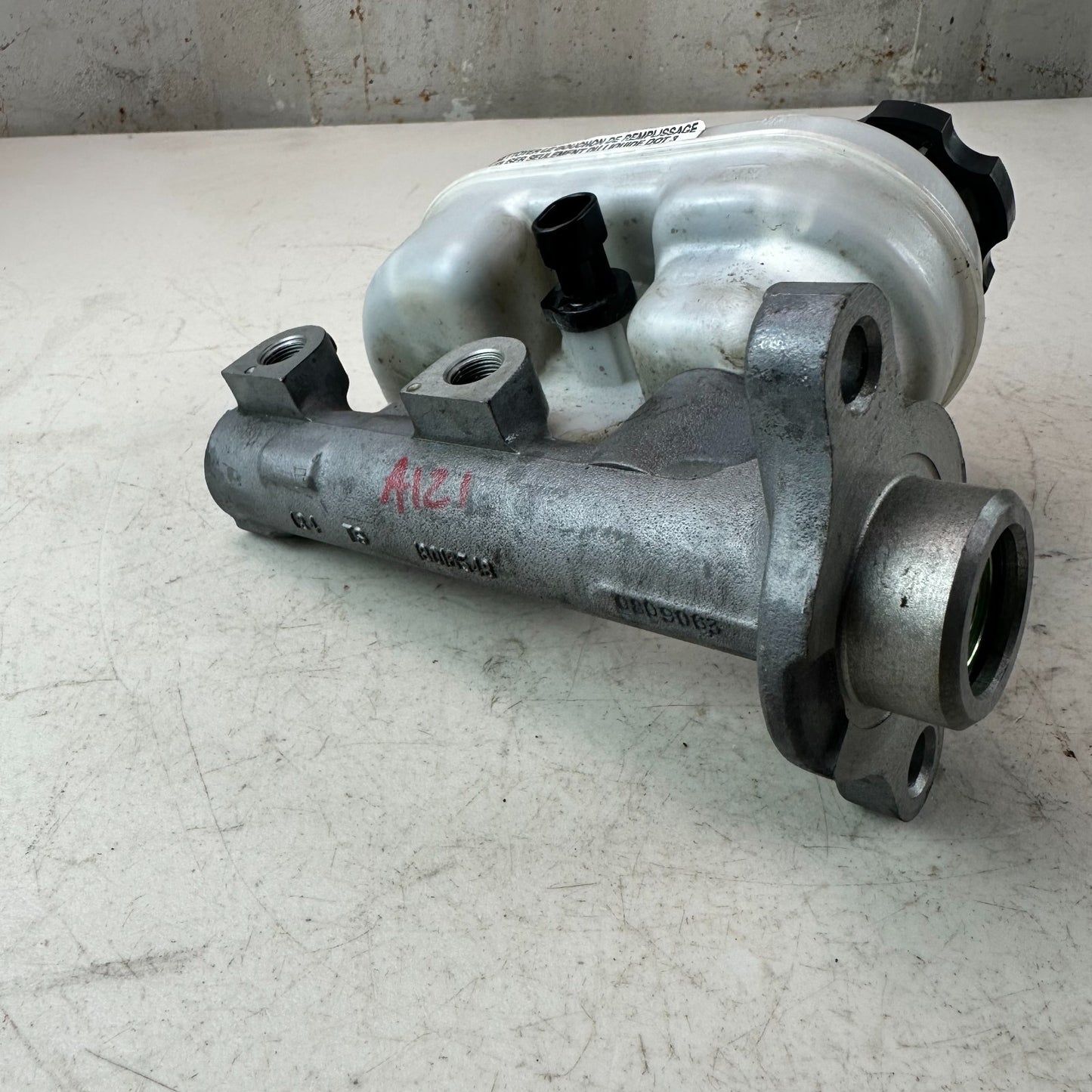 05-13 CHEVROLET CORVETTE C6 BRAKE MASTER CYLINDER WITH RESERVOIR TANK 15770192