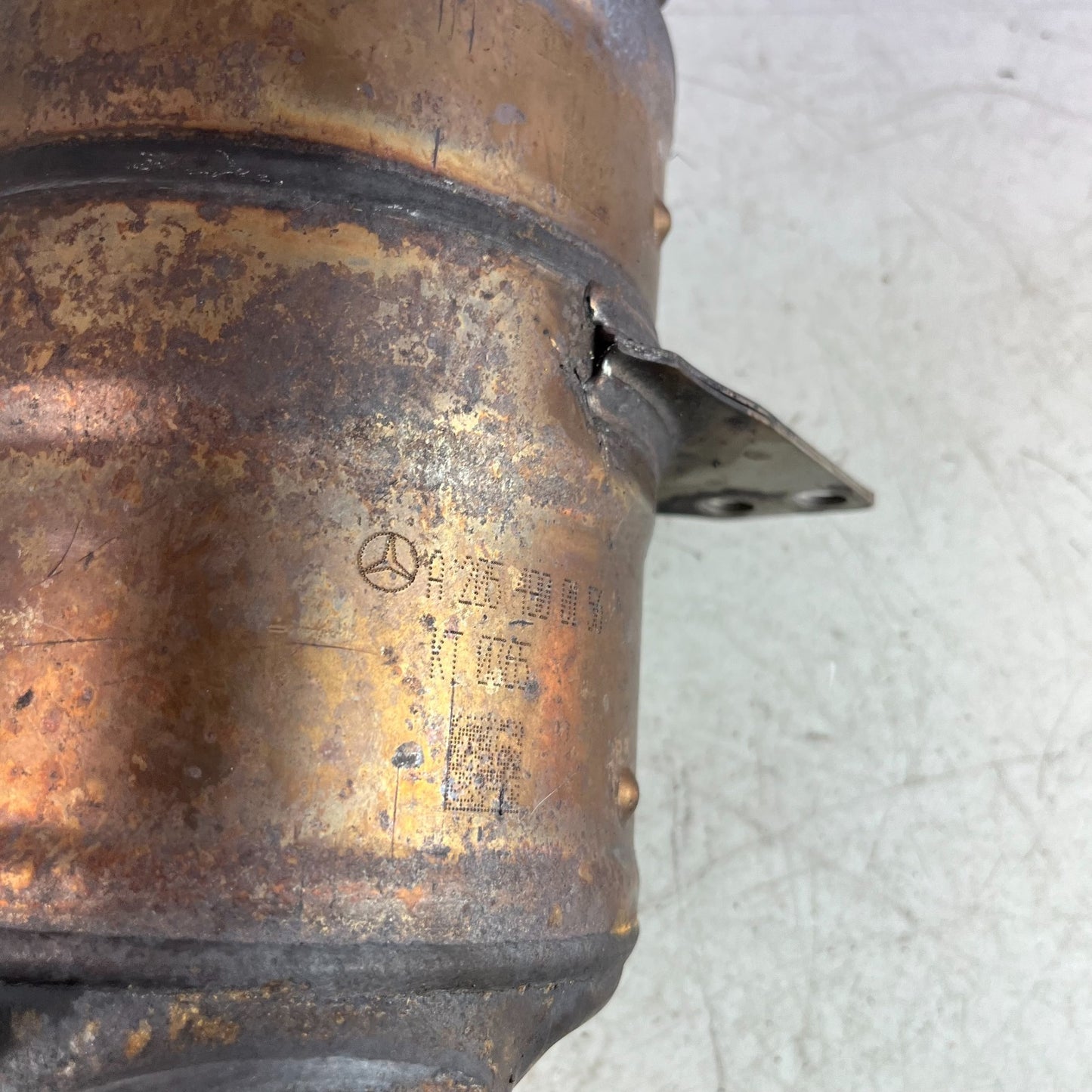 2015-2020 MERCEDES-BENZ W205 C300 EXHAUST MANIFOLD HEADER PIPE A2054900156 OEM