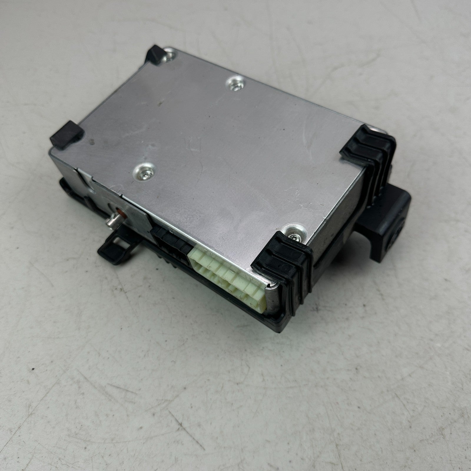 2014-2019 CHEVY CORVETTE C7 ONSTAR COMMUNICATION MODULE W/ BRACKET 23127633 OEM