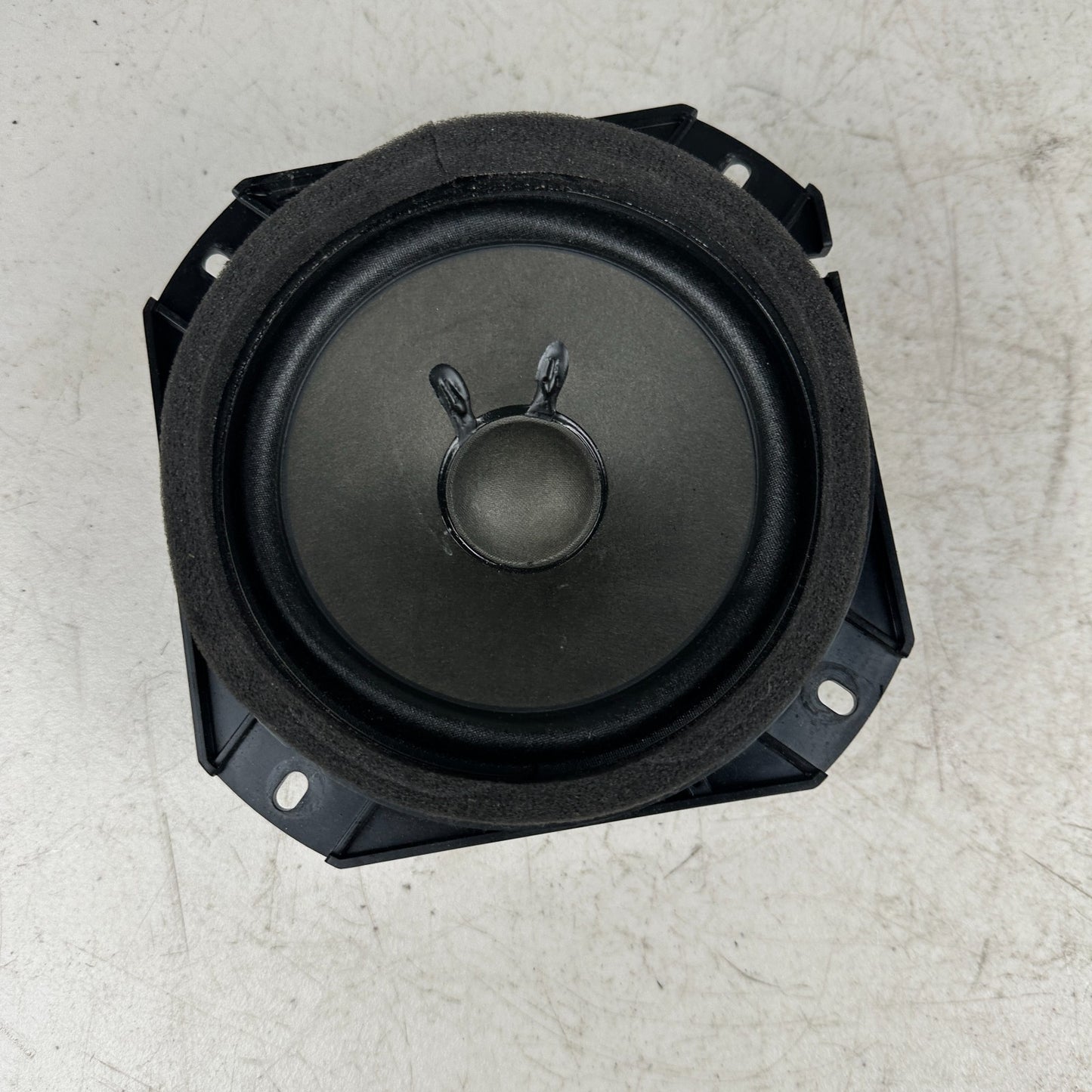 14-19 CHEVROLET CORVETTE REAR LEFT SIDE QUARTER UPPER PANEL AUDIO SPEAKER OEM