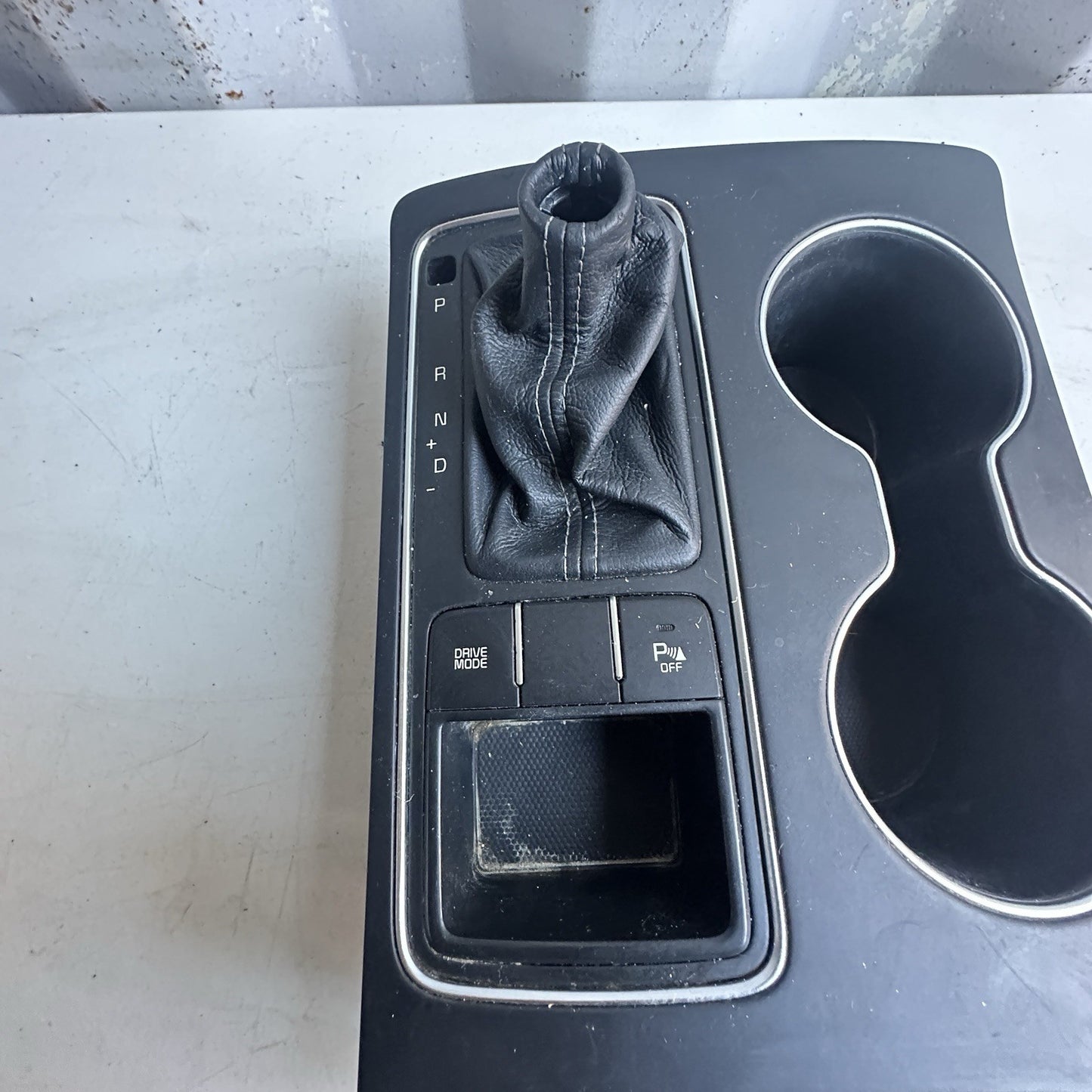 2016-2020 Kia Sorento Center Console Shifter Cup Holders Shifter Trim Bezel