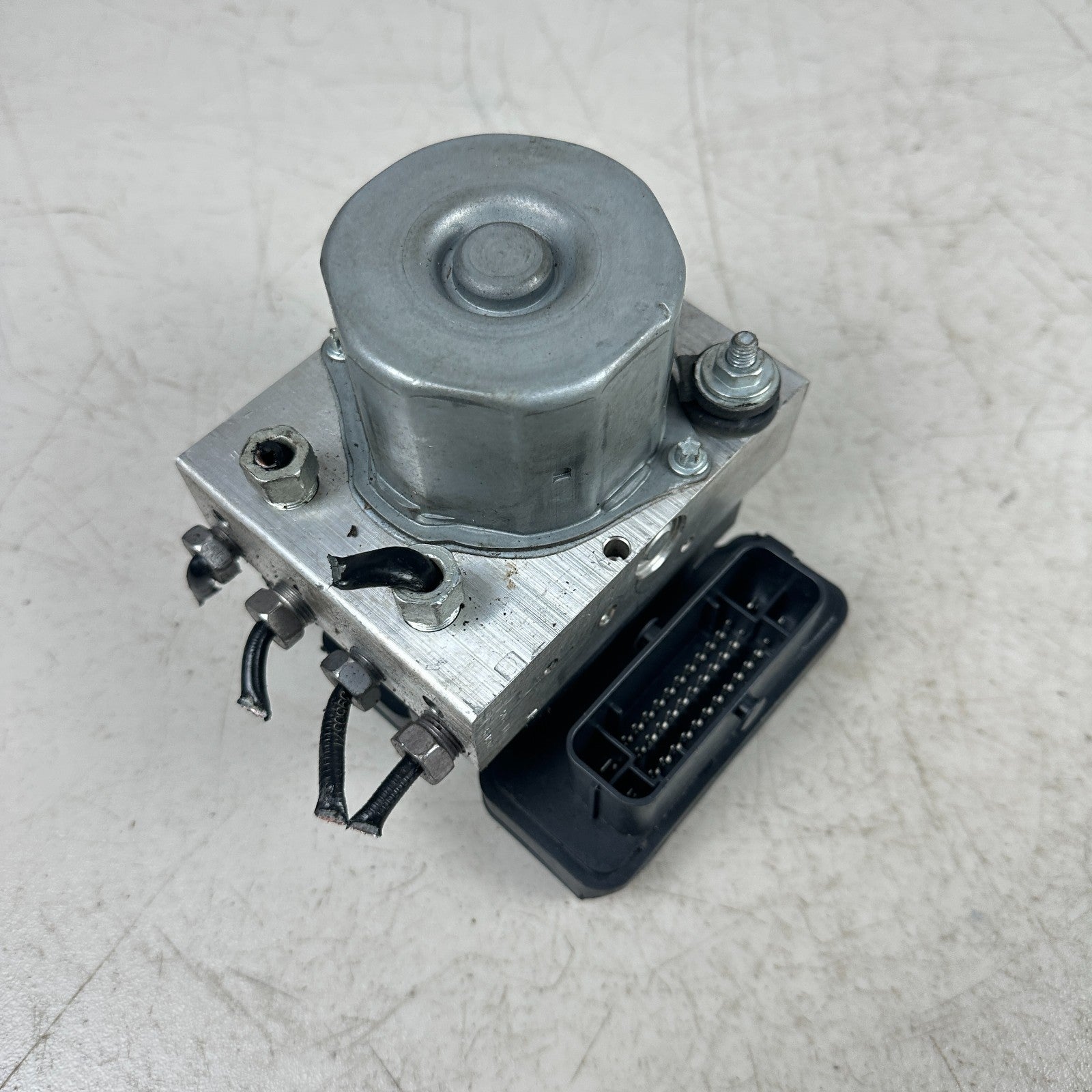 2014-2019 CHEVROLET CORVETTE C7 ABS ANTI-LOCK BRAKE PUMP CONTROL MODULE UNIT OEM