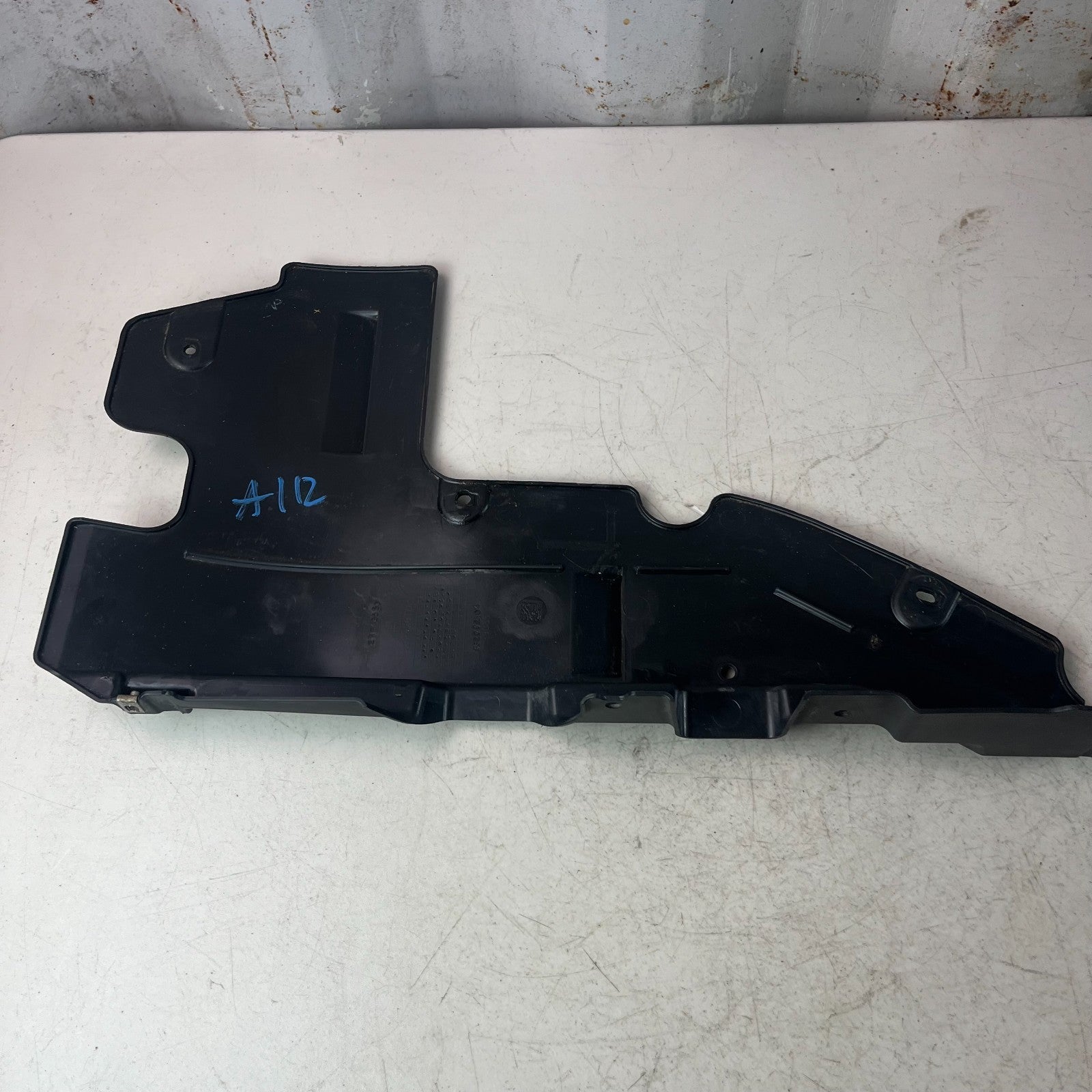 2016-24 CHEVROLET CAMARO ENGINE LEFT SIDE UNDER BODY SPLASH SHIELD PROTECTOR OEM
