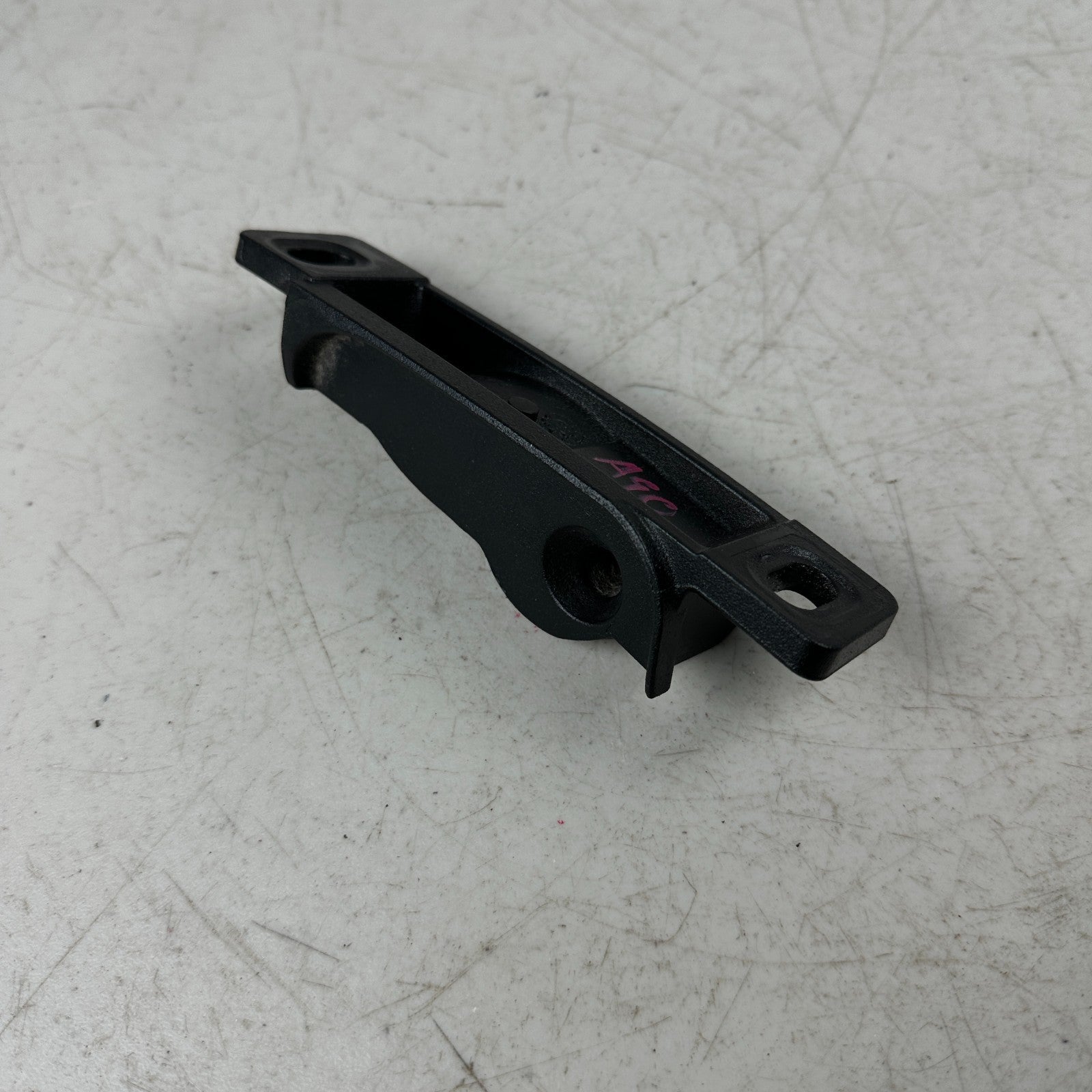 14-19 CHEVROLET CORVETTE RIGHT SIDE REMOVABLE HARD TOP ROOF PANEL STRIKER OEM