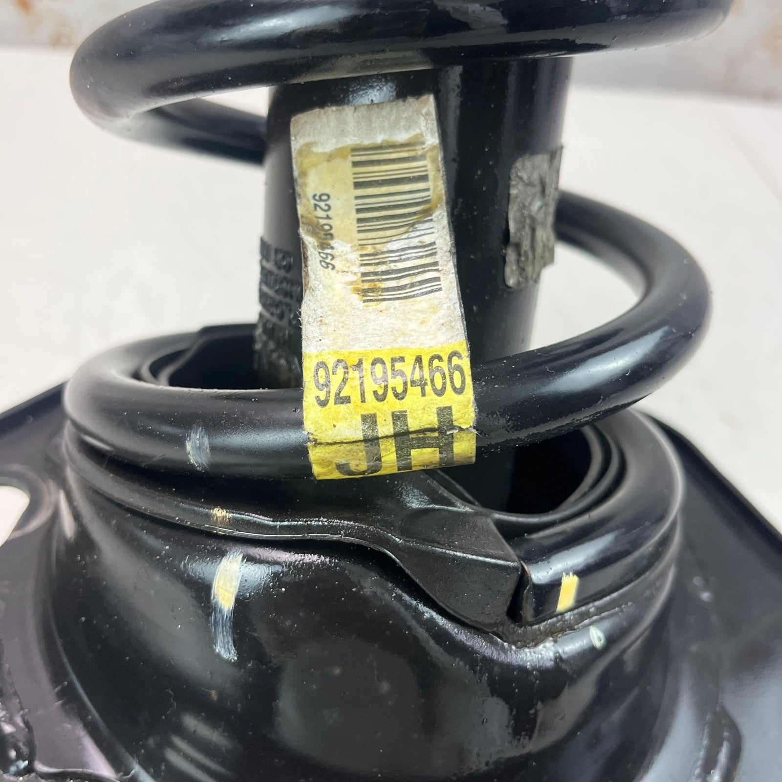 2010-2015 CHEVY CAMARO REAR RIGHT SIDE SHOCK STRUT SPRING ABSORBER 92195466 OEM