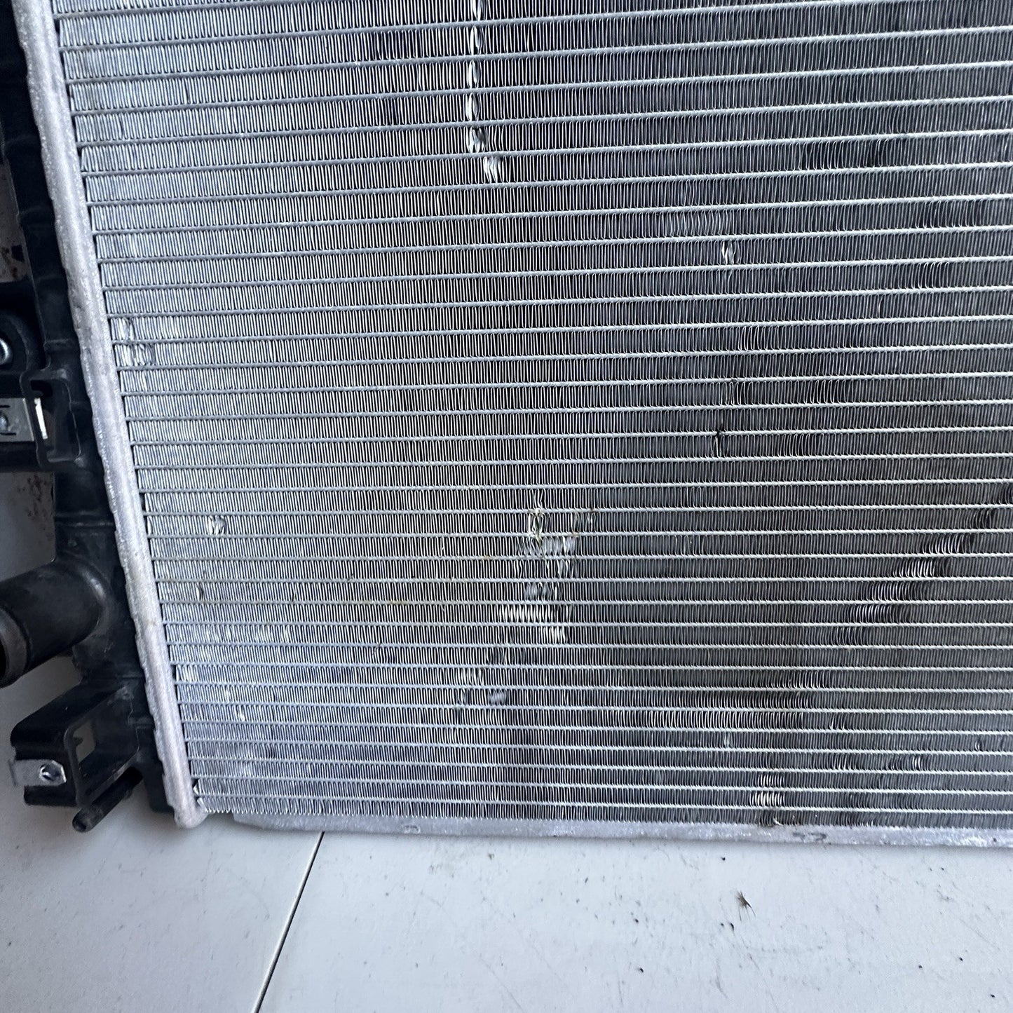 14-19 Chevrolet Corvette C7 Z06 Grand Sport engine Cooling Radiator OEM USED