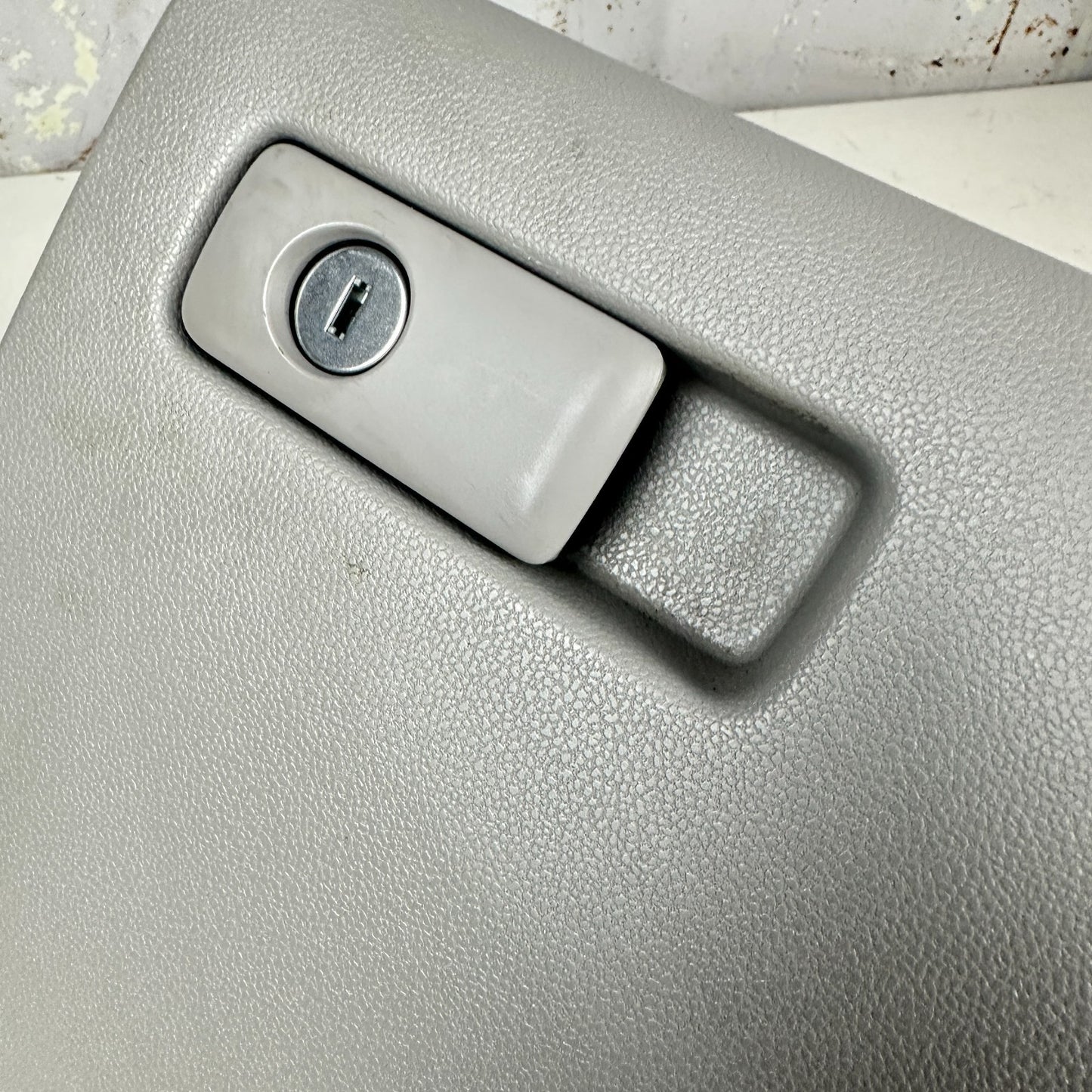 2011-2017 HONDA ODYSSEY RIGHT SIDE DASH STORAGE COMPARTMENT GLOVE BOX BEIGE OEM