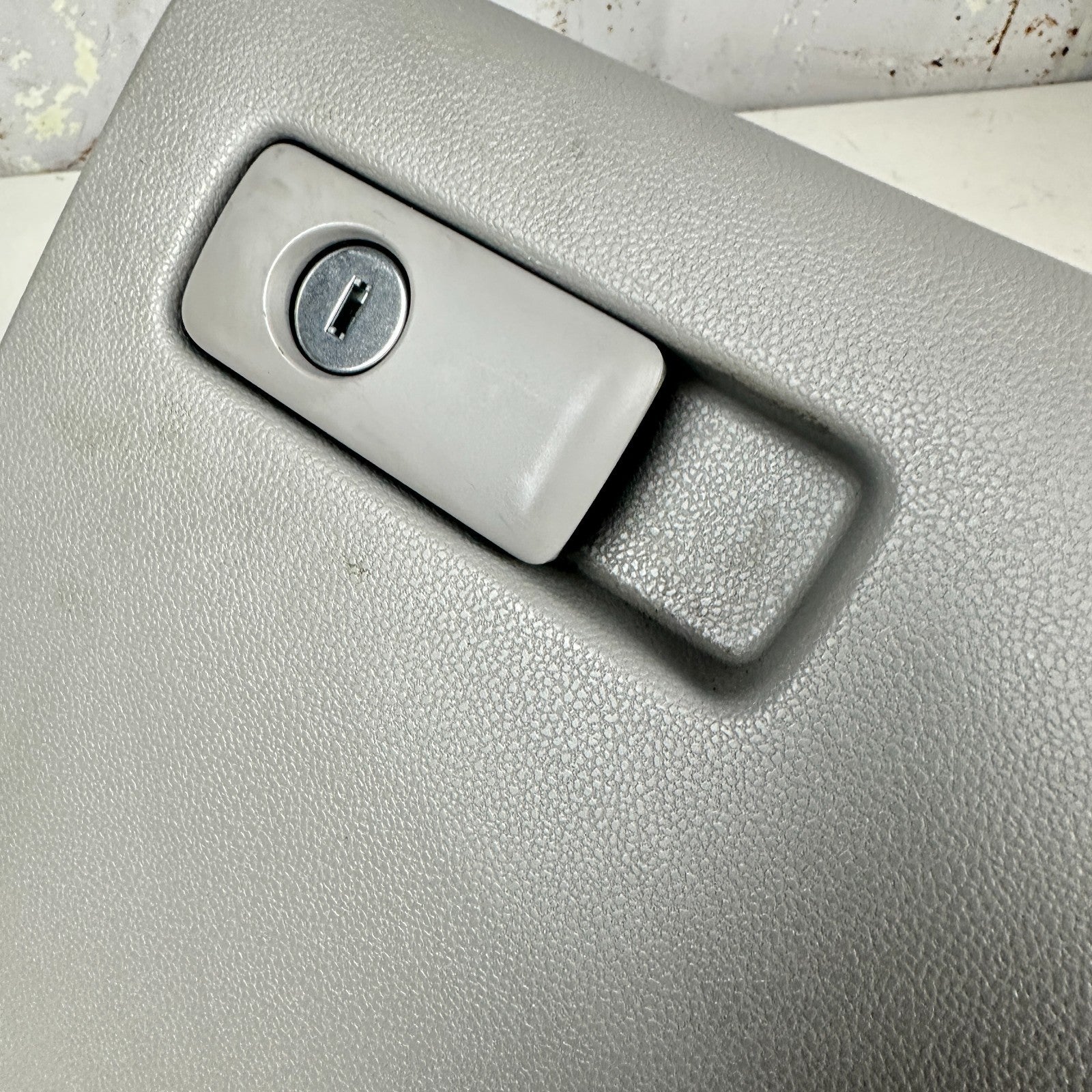 2011-2017 HONDA ODYSSEY RIGHT SIDE DASH STORAGE COMPARTMENT GLOVE BOX BEIGE OEM