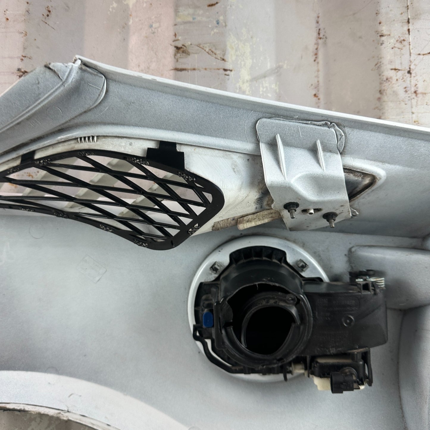 2014-2019 CHEVROLET CORVETTE C7 REAR LEFT SIDE QUARTER PANEL ASSEMBLY WHITE OEM