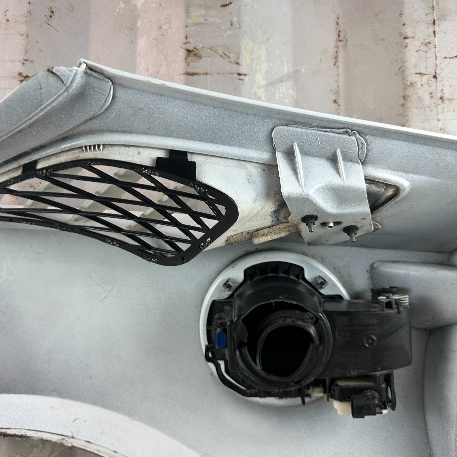 2014-2019 CHEVROLET CORVETTE C7 REAR LEFT SIDE QUARTER PANEL ASSEMBLY WHITE OEM
