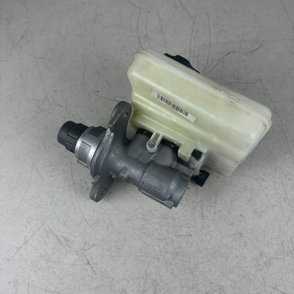 14-19 CHEVROLET CORVETTE C7 BRAKE MASTER CYLINDER W/ RESERVOIR TANK 32670188 OEM