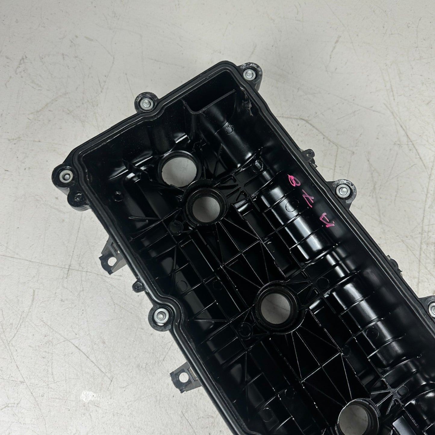 2012-2023 DODGE CHARGER 3.6L V6 LEFT SIDE ENGINE CYLINDER HEAD VALVE COVER OEM