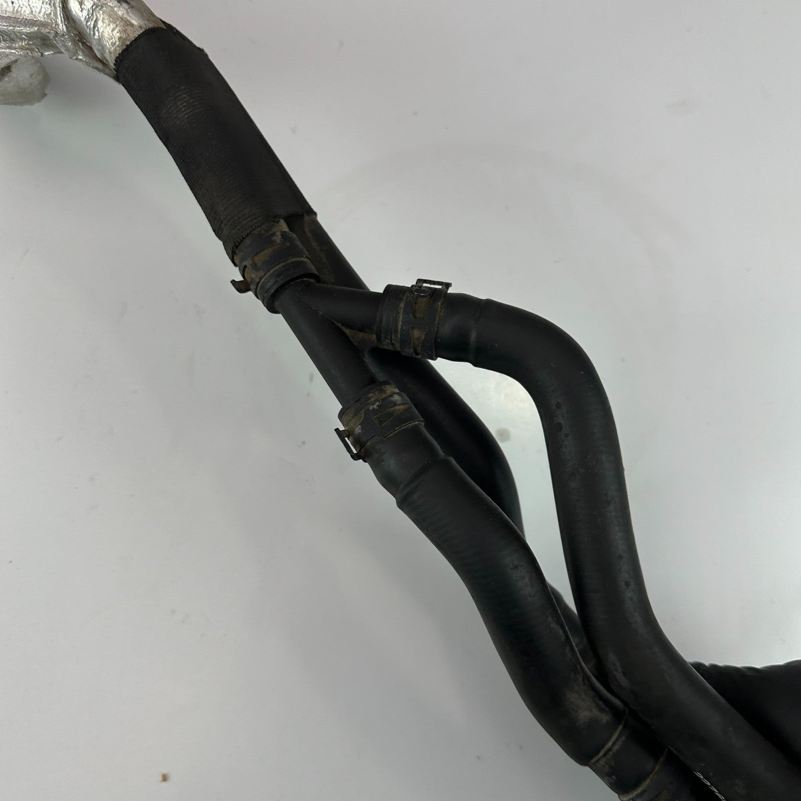 2014-2019 CHEVROLET CORVETTE C7 RADIATOR COOLANT RESERVOIR HOSE PIPES 22768503