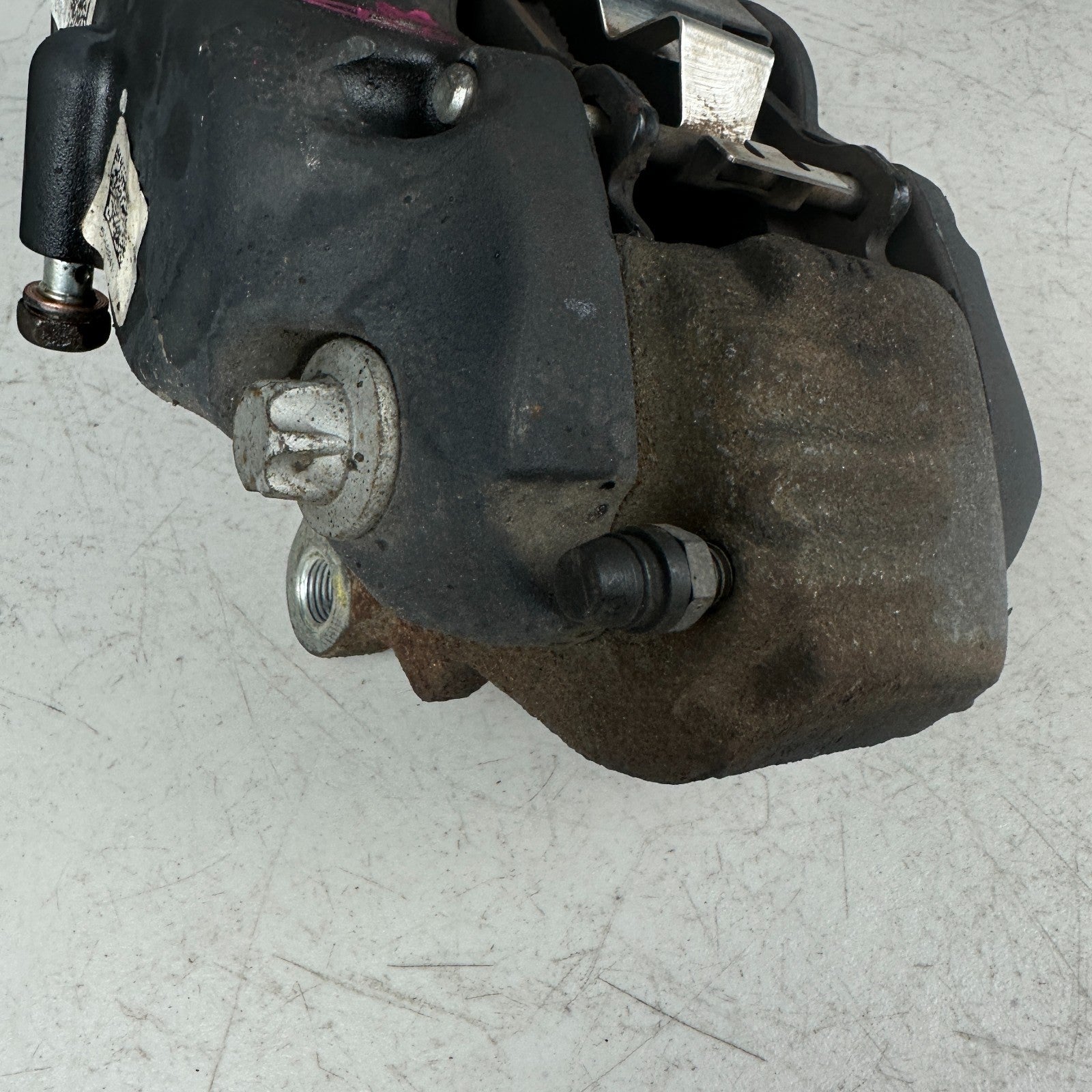 2015-23 DODGE CHALLENGER FRONT LEFT SIDE BREMBO BRAKE CALIPER BLACK 05181955 OEM