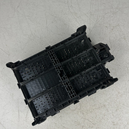 2014-2019 CHEVROLET CORVETTE C7 UNDER HOOD RELAY FUSE BOX ASSEMBLY 23189699 OEM