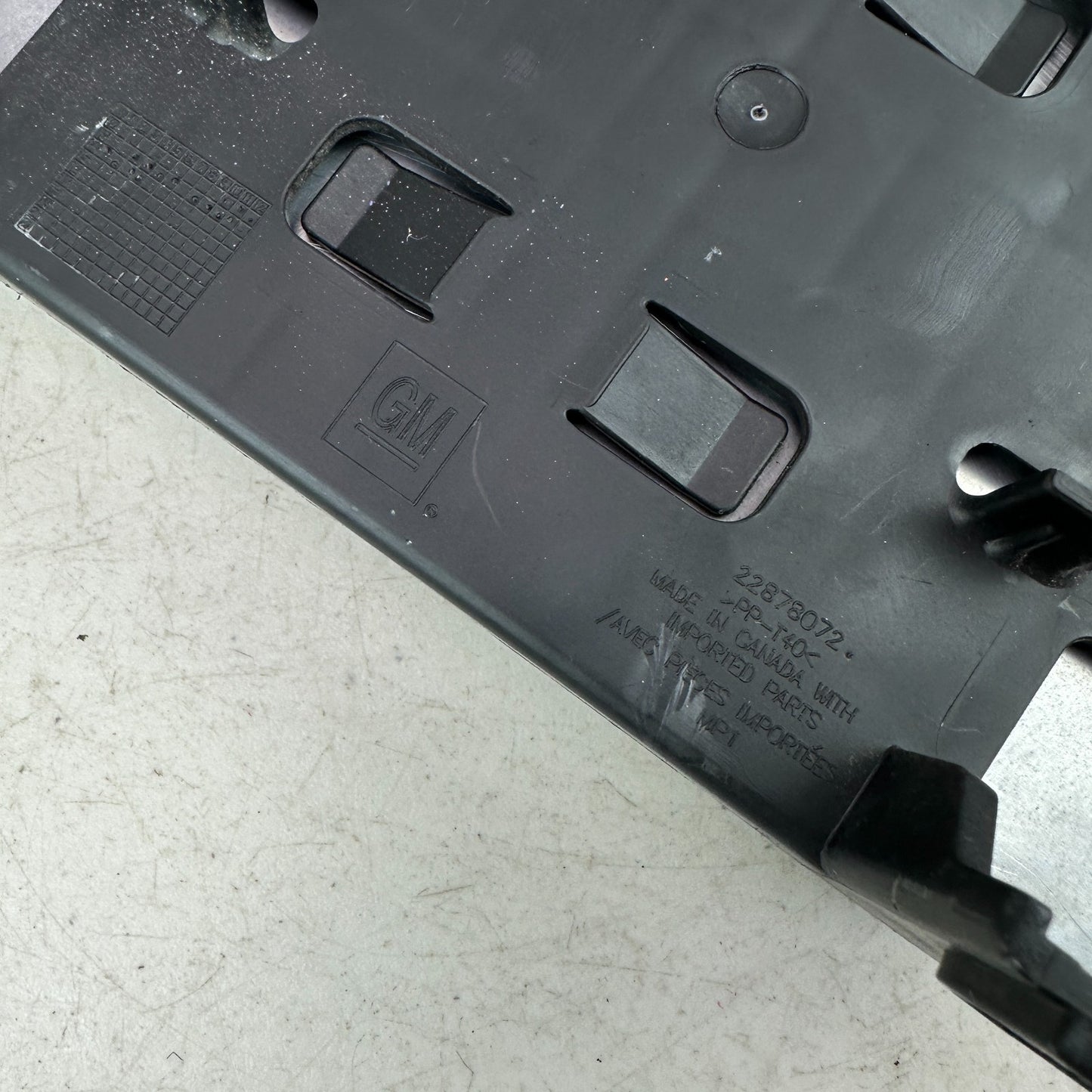 2014-2019 CHEVY CORVETTE C7 ONSTAR COMMUNICATION MODULE W/ BRACKET 23127633 OEM