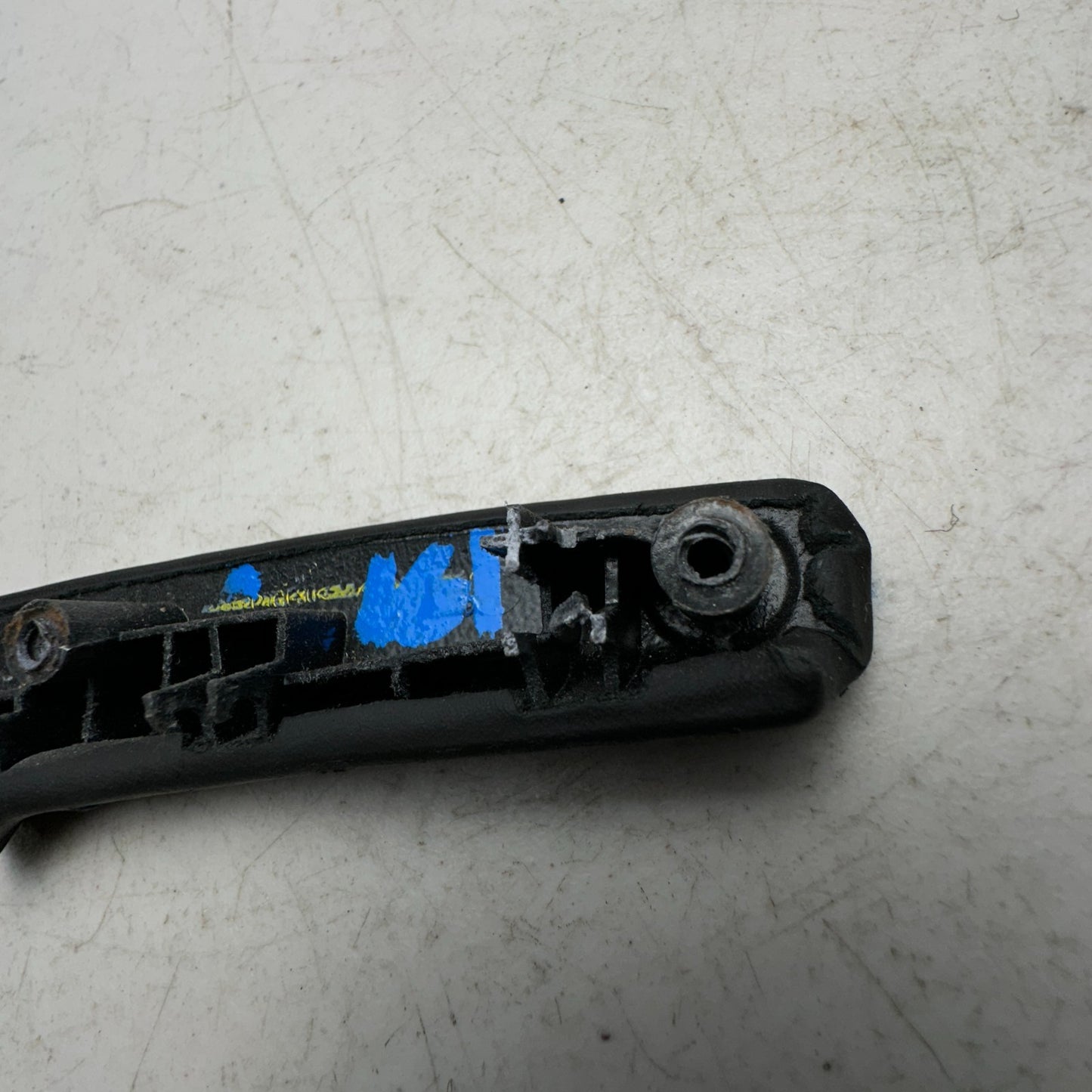 2014-2019 CHEVROLET CORVETTE C7 DASH DASHBOARD LEFT SIDE GRIP GRAB HANDLE OEM