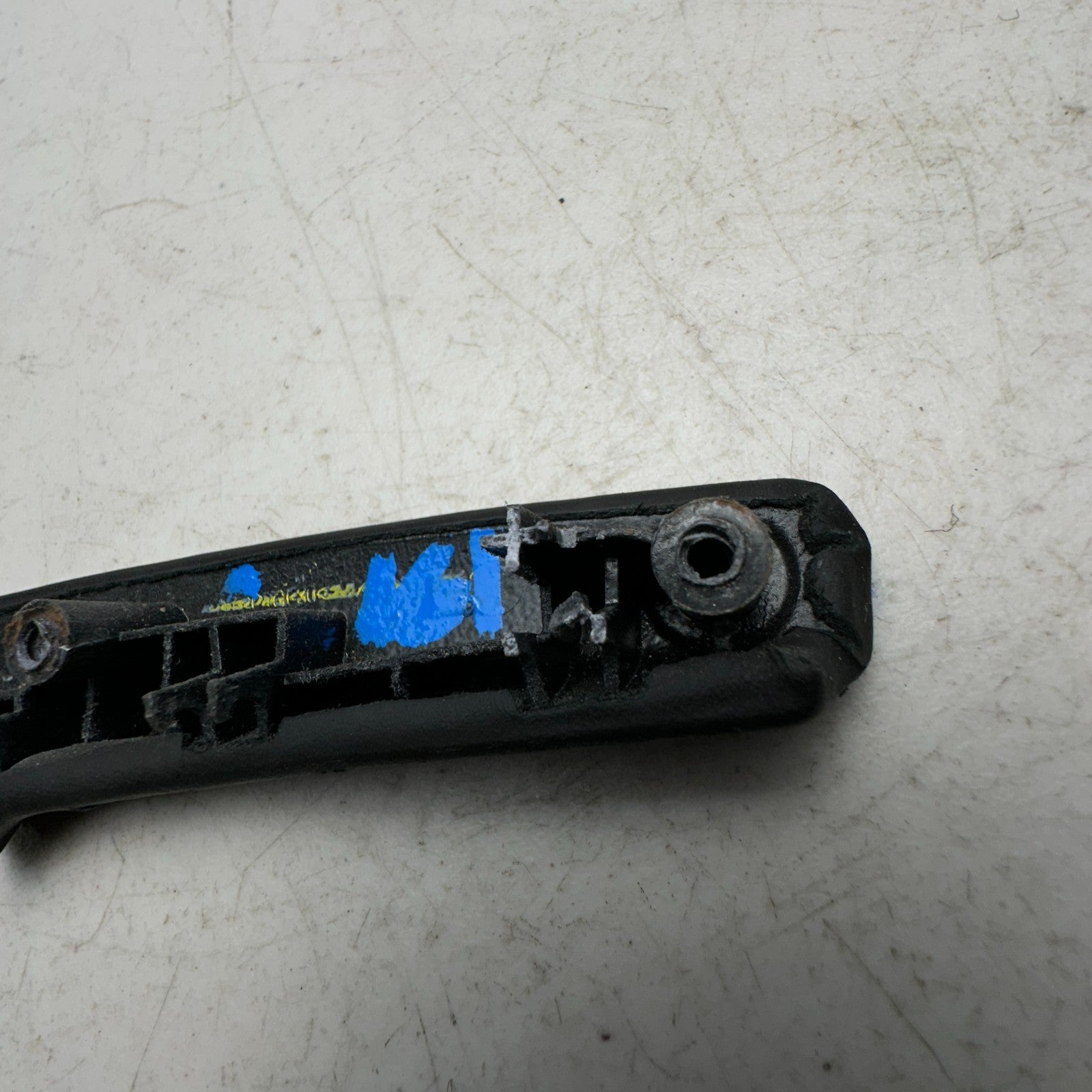 2014-2019 CHEVROLET CORVETTE C7 DASH DASHBOARD LEFT SIDE GRIP GRAB HANDLE OEM