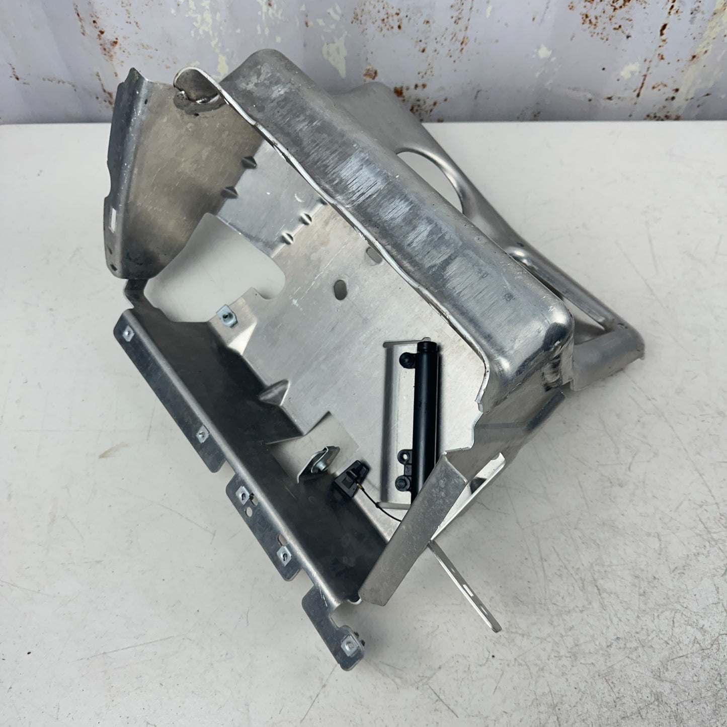 2005-2013 CHEVROLET CORVETTE C6 RIGHT SIDE DASHBOARD BAG MOUNT BRACKET OEM
