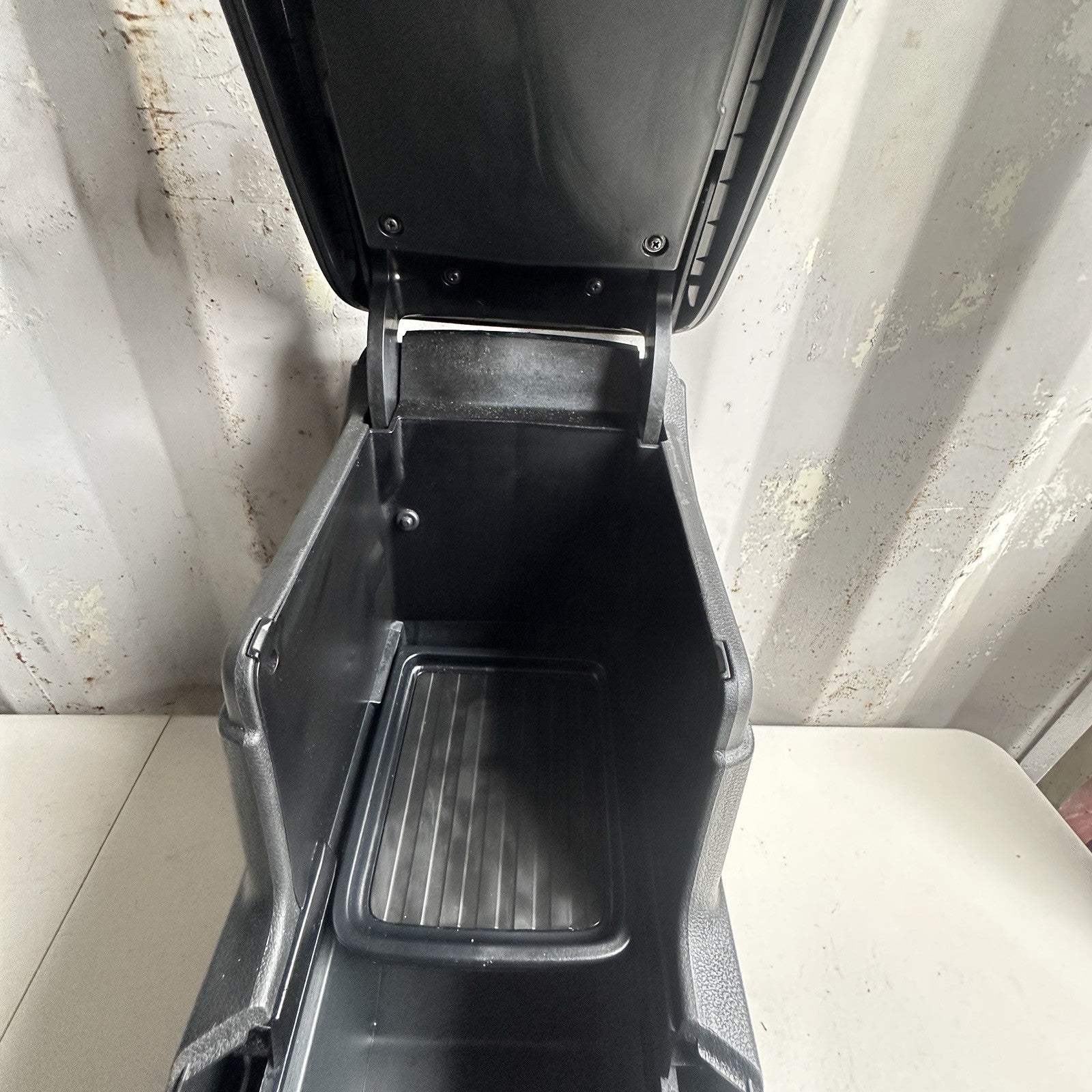 2016-2020 Kia SORENTO Center Console Armrest Lid Storage Assembly