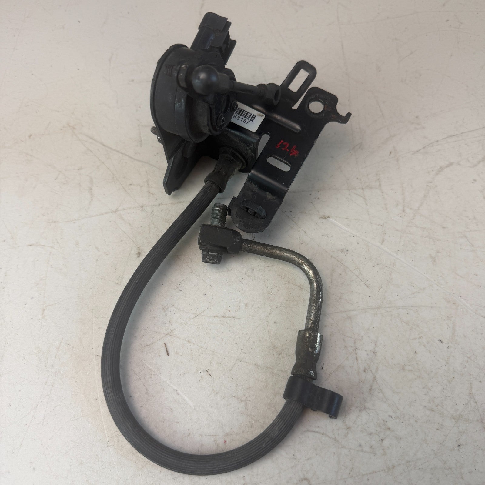 2014-19 CHEVROLET CORVETTE REAR LEFT SUSPENSION HEIGHT CONTROL LEVEL SENSOR OEM