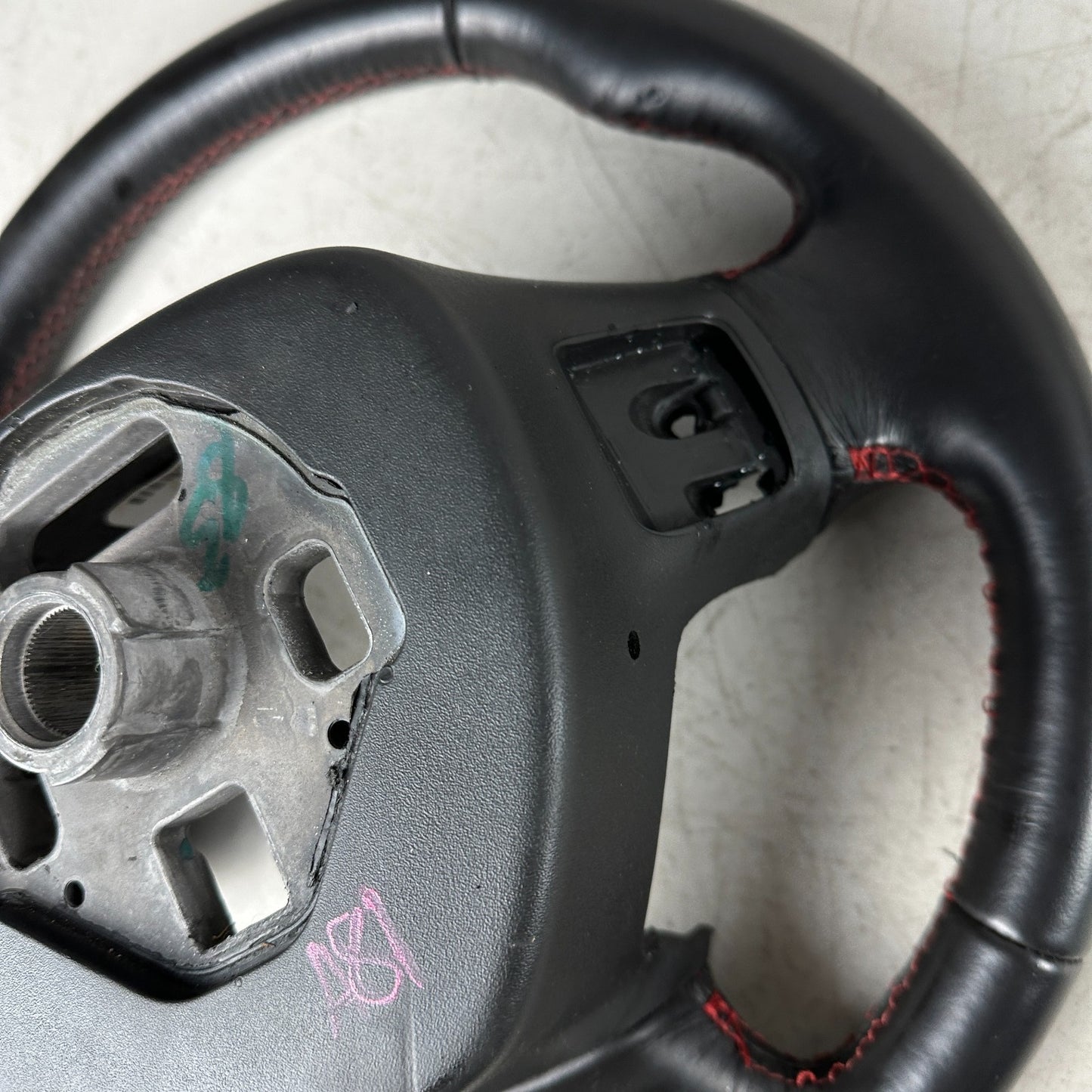 2014-2019 CHEVY CORVETTE C7 LEFT DRIVER SIDE STEERING WHEEL W/ RED STITCHING OEM