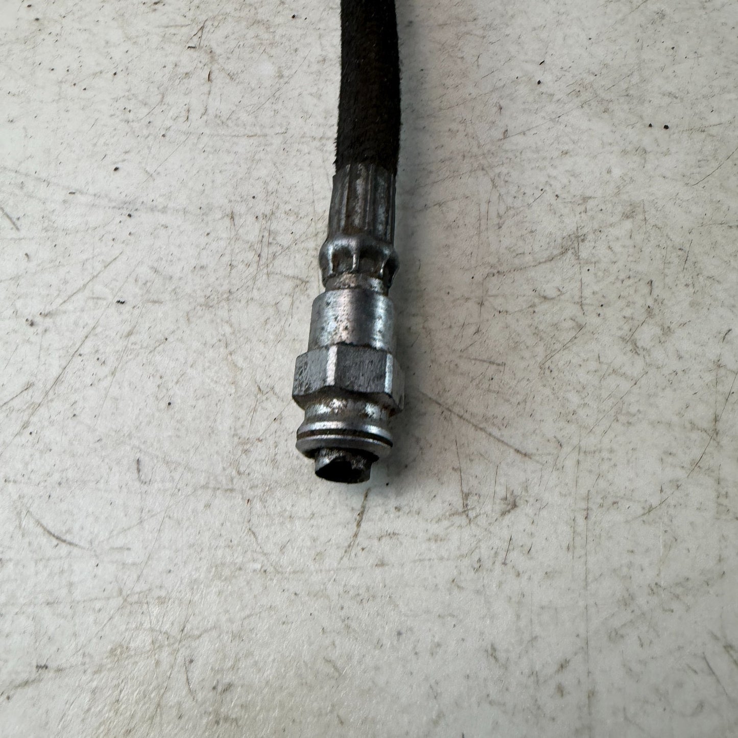 2016-2024 CHEVROLET CAMARO DIFFERENTIAL CARRIER OIL INLET LINE HOSE PIPE OEM