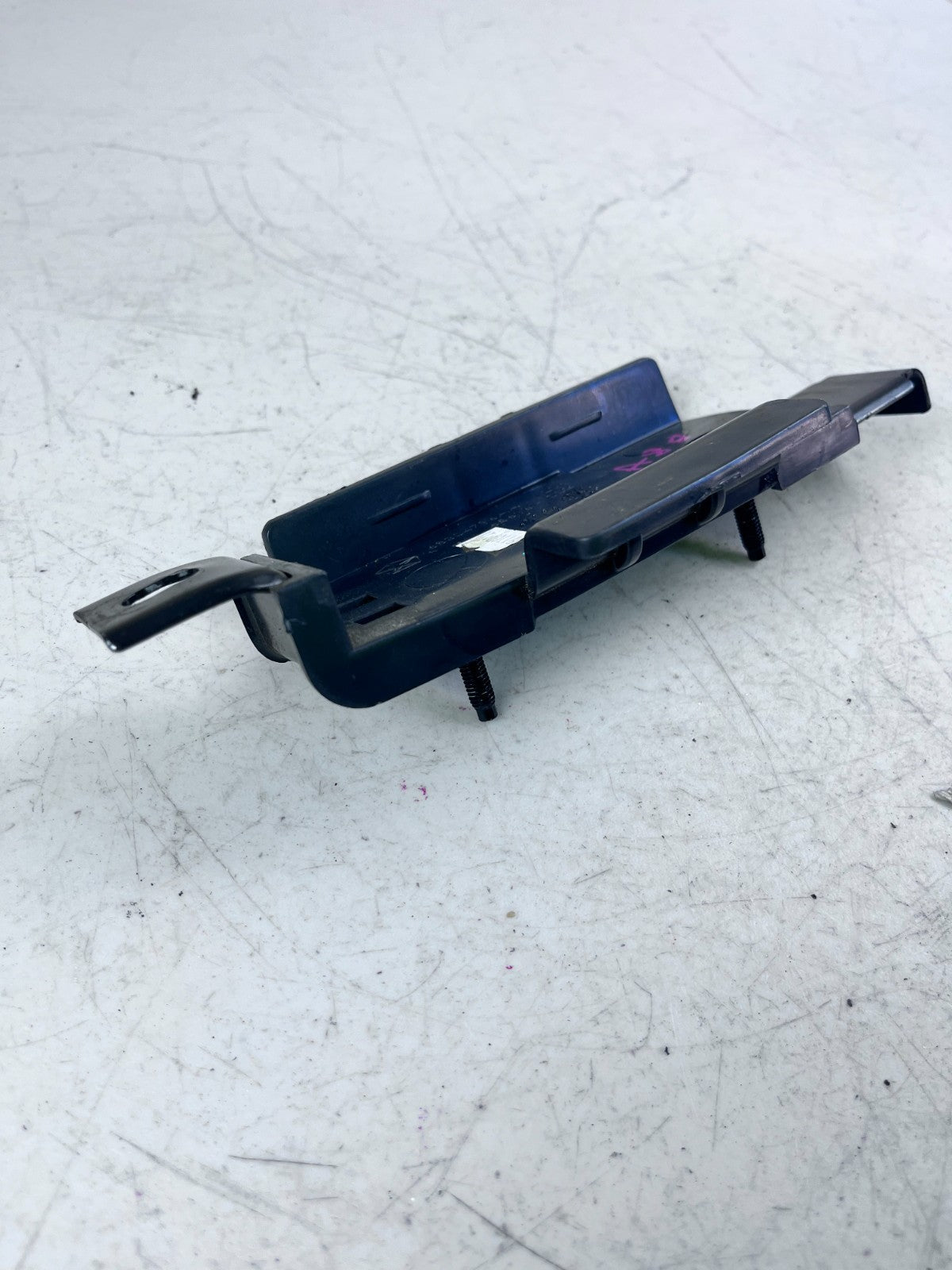 2017-2022 JEEP COMPASS BATTERY HOLD DOWN STRAP CLAMP HOLDER BRACKET 68304796AA