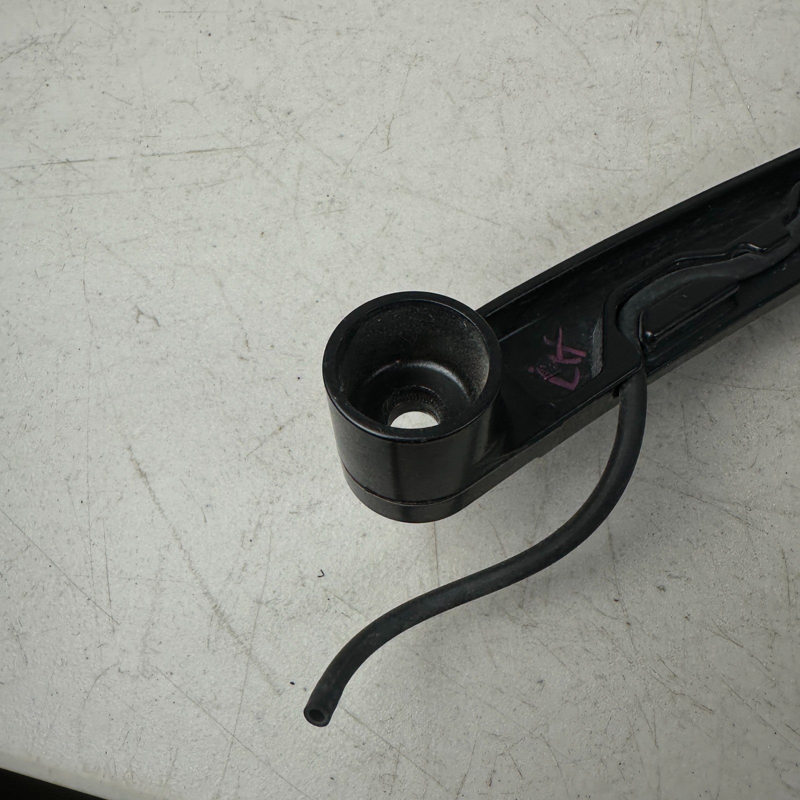 2014 - 2019 CHEVROLET CORVETTE FRONT WINDSHIELD LEFT DRIVER SIDE WIPER ARM OEM