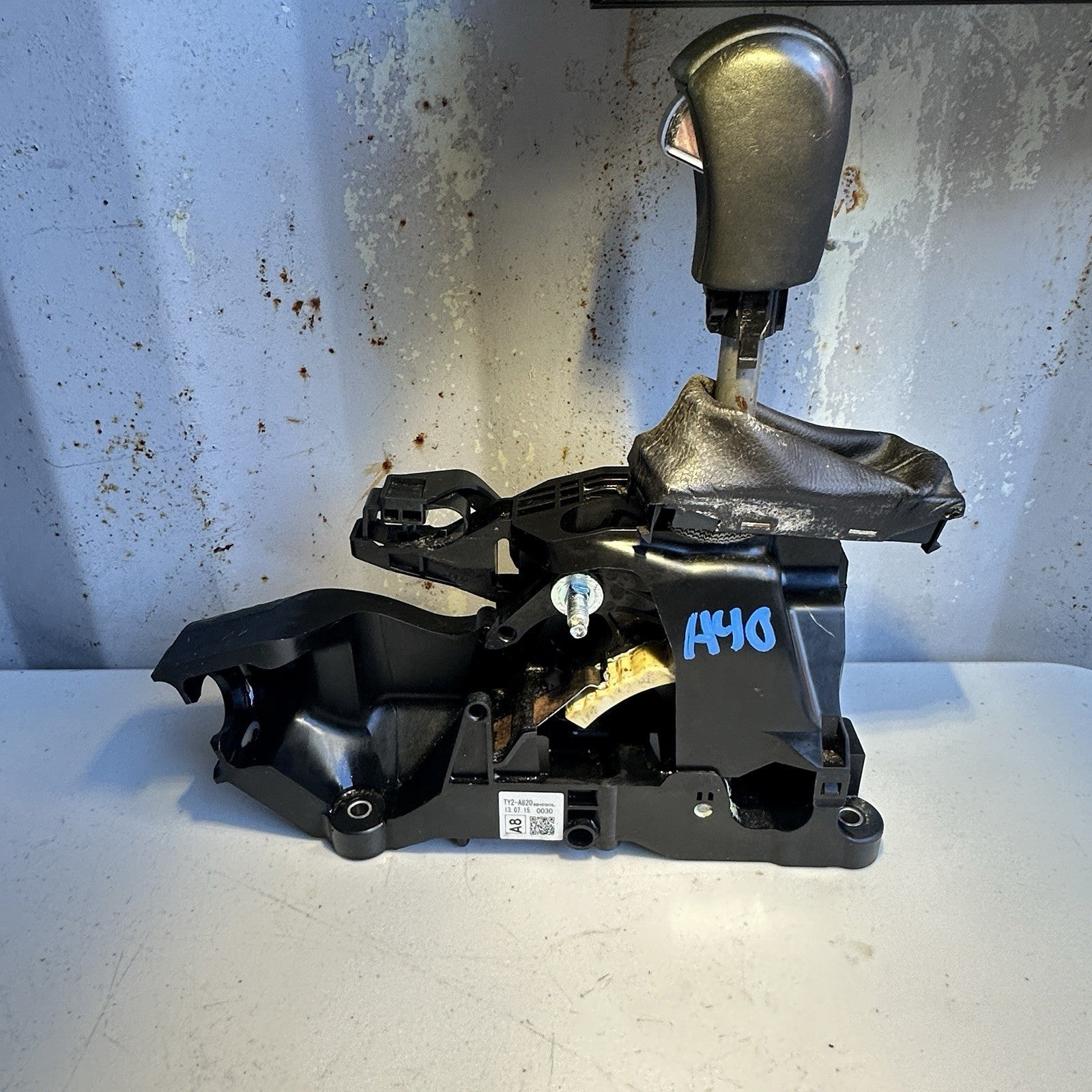2014-2017 ACURA RLX AUTO TRANSMISSION GEAR SHIFTER SELECTOR W/ KNOB OEM