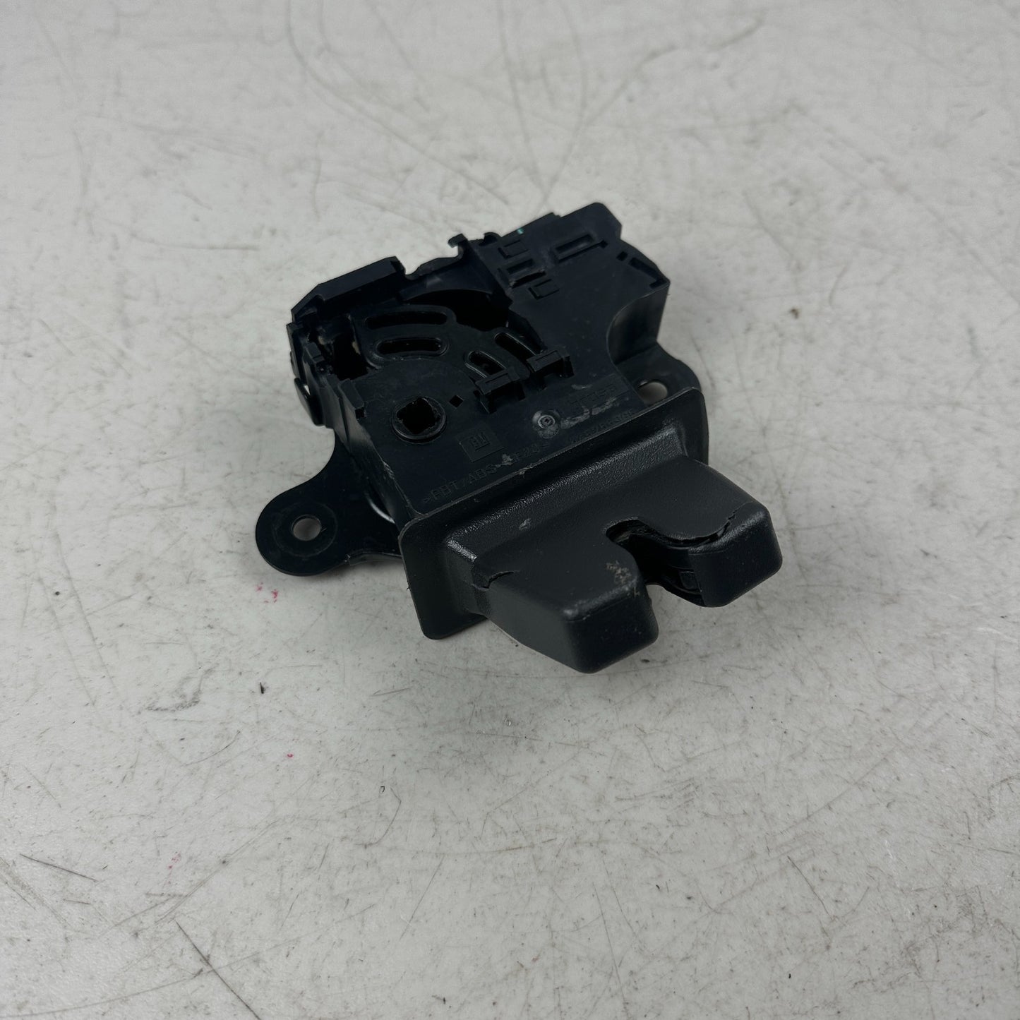 2010-2015 CHEVROLET CAMARO REAR TRUNK LID LOCK LATCH ACTUATOR 13501988 OEM