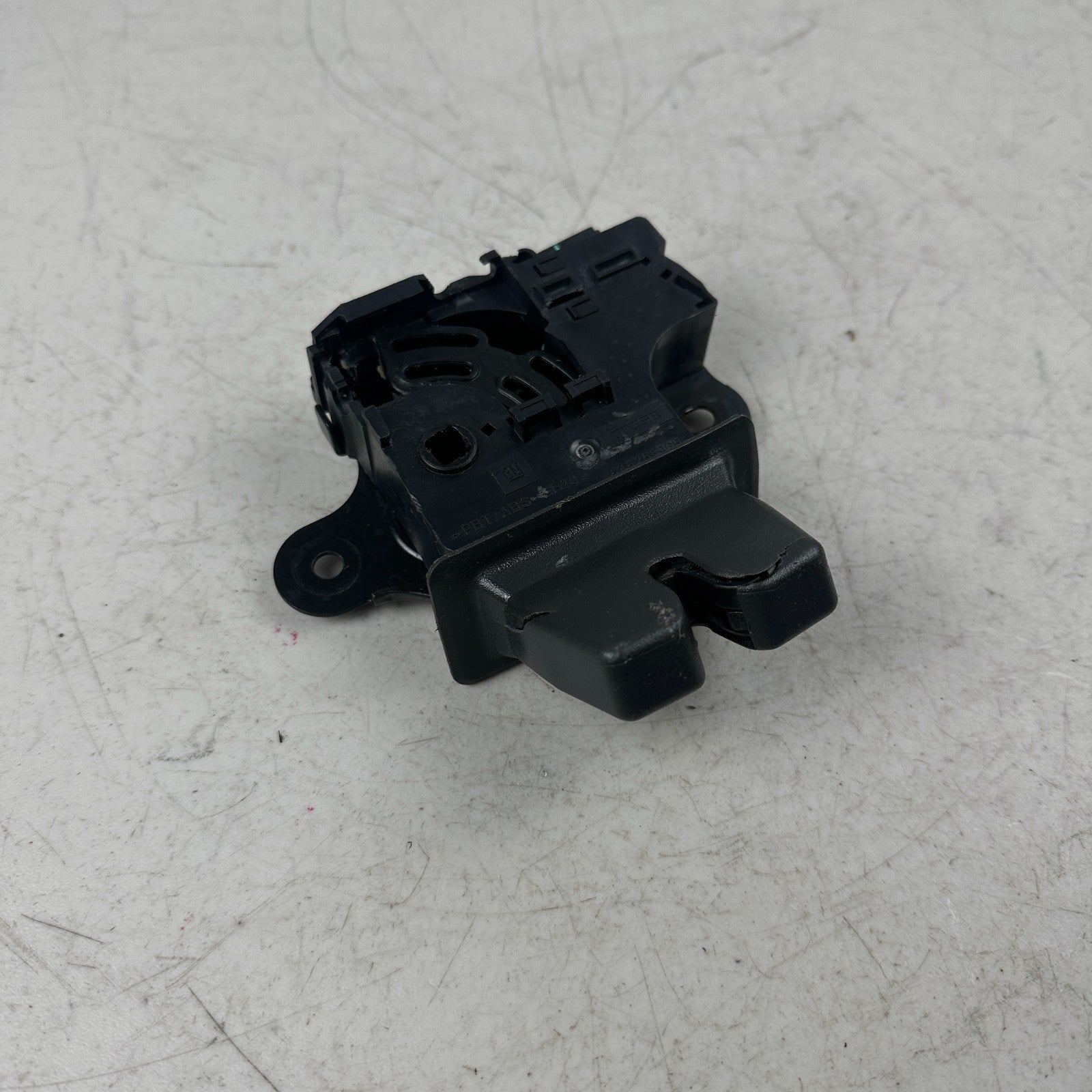 2010-2015 CHEVROLET CAMARO REAR TRUNK LID LOCK LATCH ACTUATOR 13501988 OEM