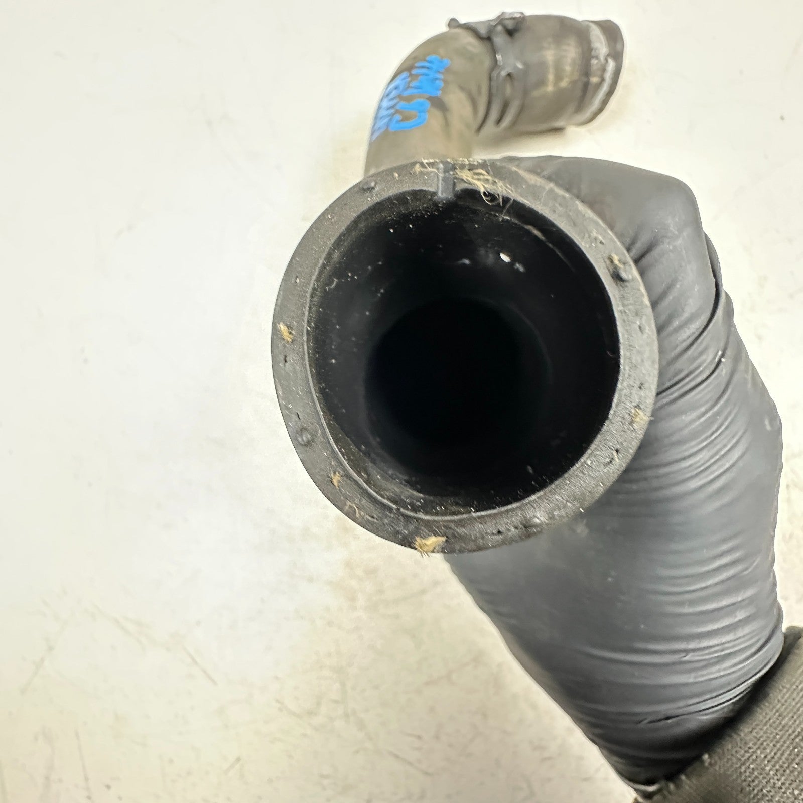 2005-2013 CHEVROLET CORVETTE C6 RADIATOR UPPER COOLING COOLANT HOSE PIPE OEM