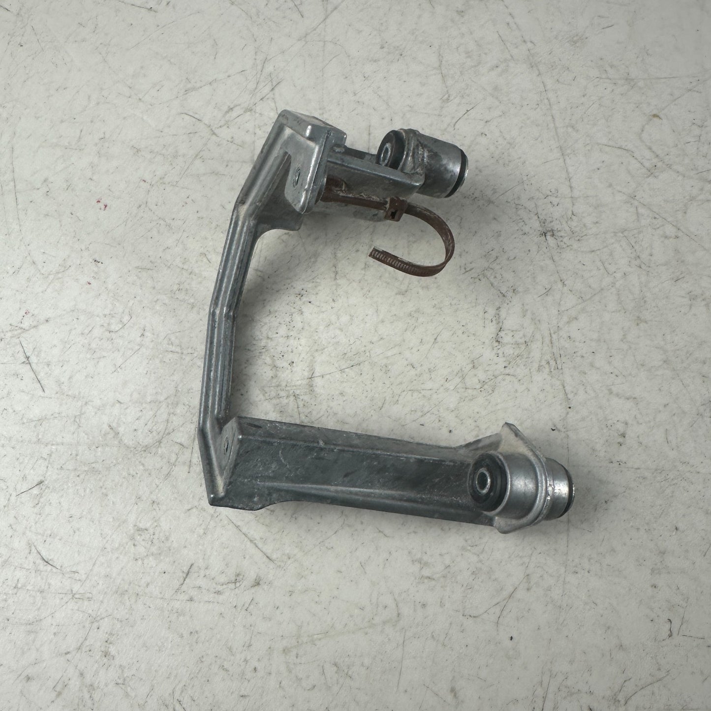 2014-19 CHEVROLET CORVETTE C7 POWER BRAKE BOOSTER VACUUM PUMP BRACKET MOUNT OEM