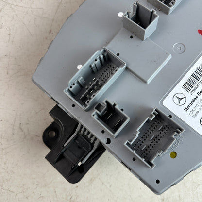 2015-2021 MERCEDES W205 C300 FRONT SAM FUSE BOX CONTROL MODULE A2059009321 OEM