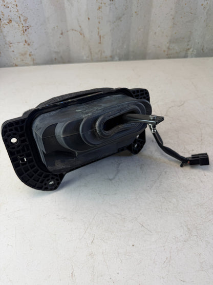 2005 Chevy CORVETTE C6 AUTOMATIC TRANSMISSION SHIFTER LEVER ASSEMBLY OEM 1 2 3